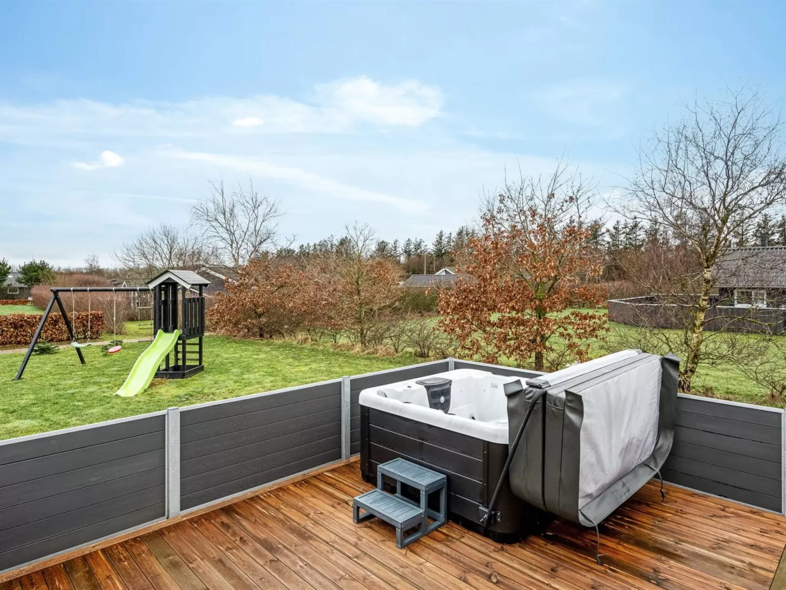 "Gertrude" - 1.1km to the fjord-Buiten