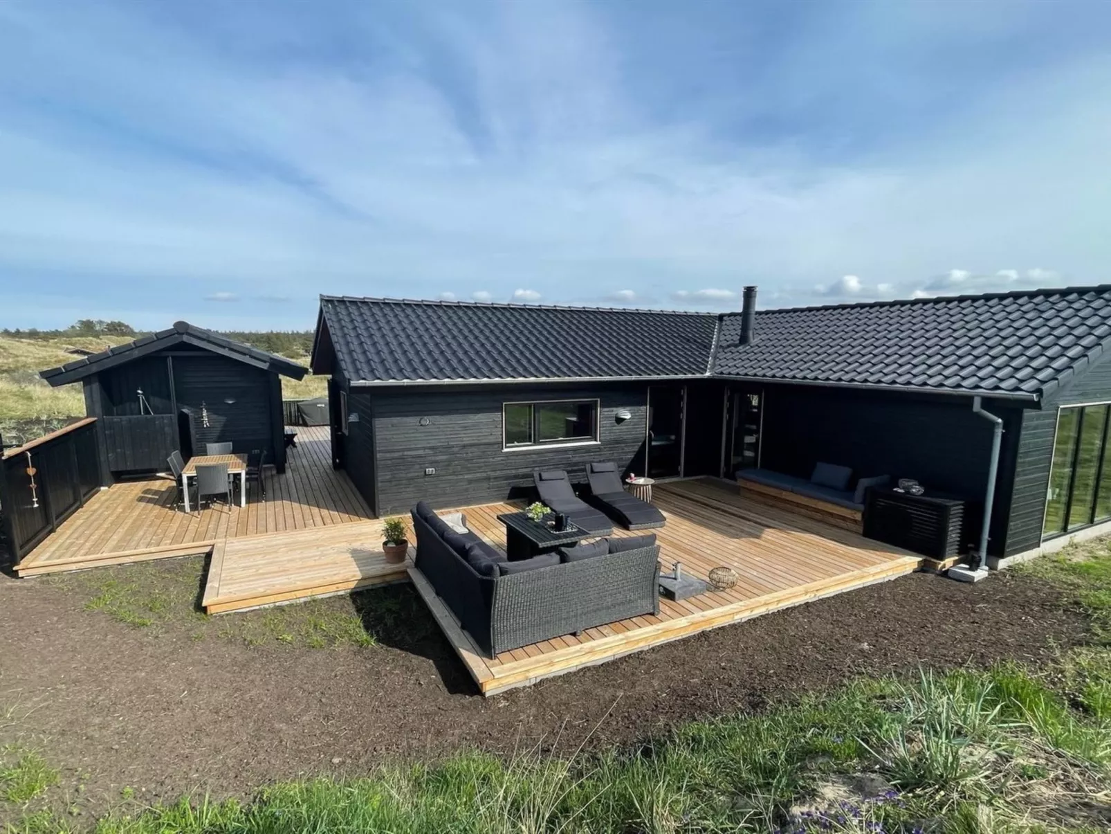 "Hinda" - 1.2km from the sea-Buiten