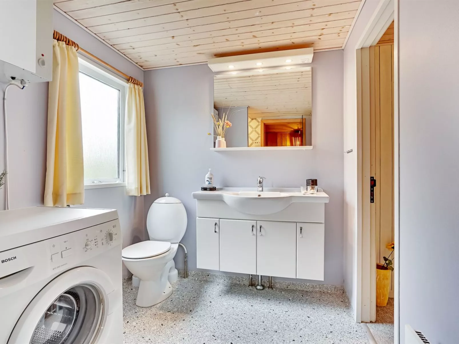 "Leny" - 450m to the fjord-Binnen