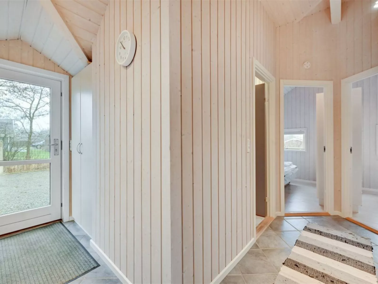 "Clarina" - 800m to the fjord-Binnen