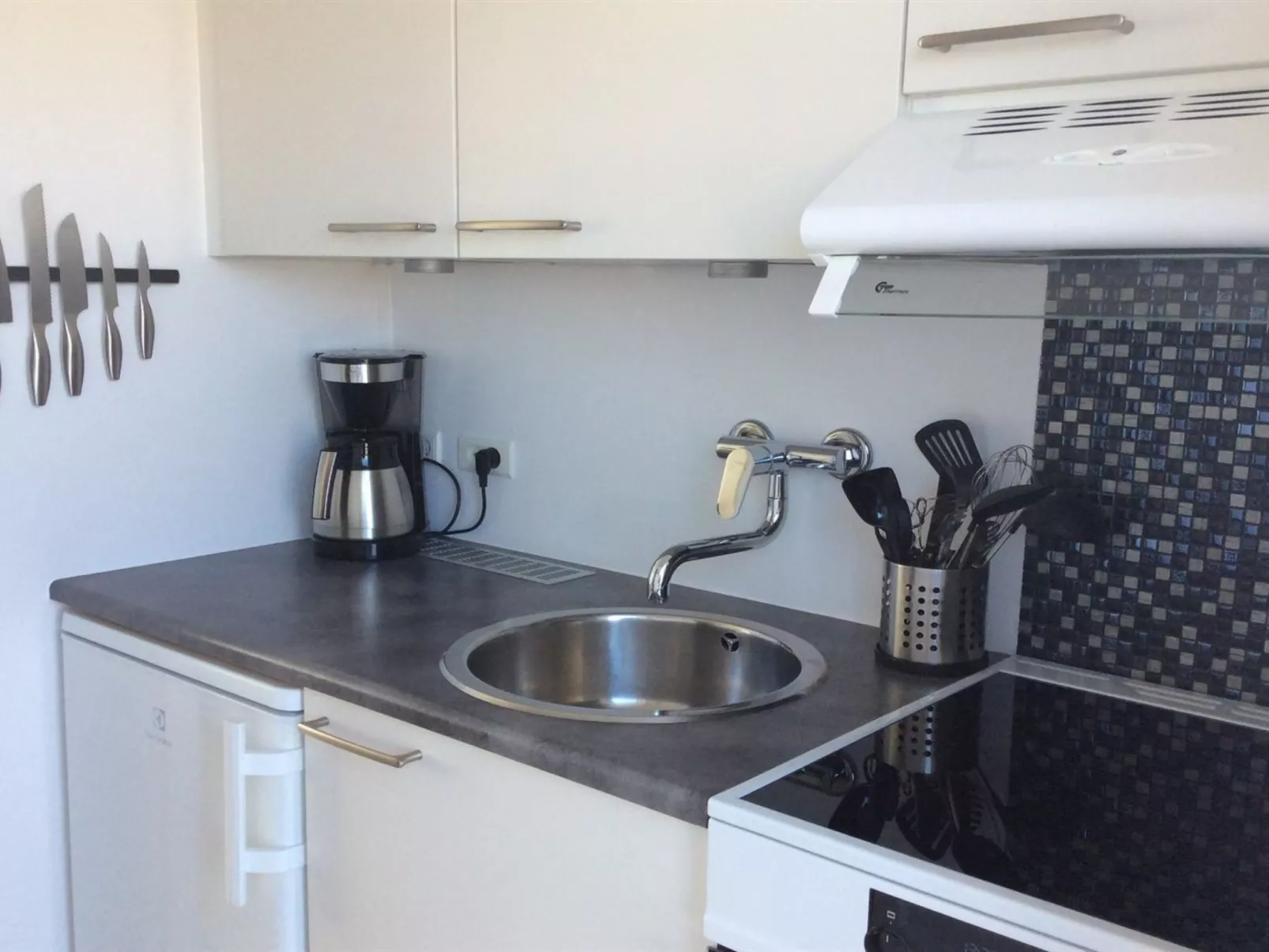 "Ormar" - 300m from the sea-Binnen