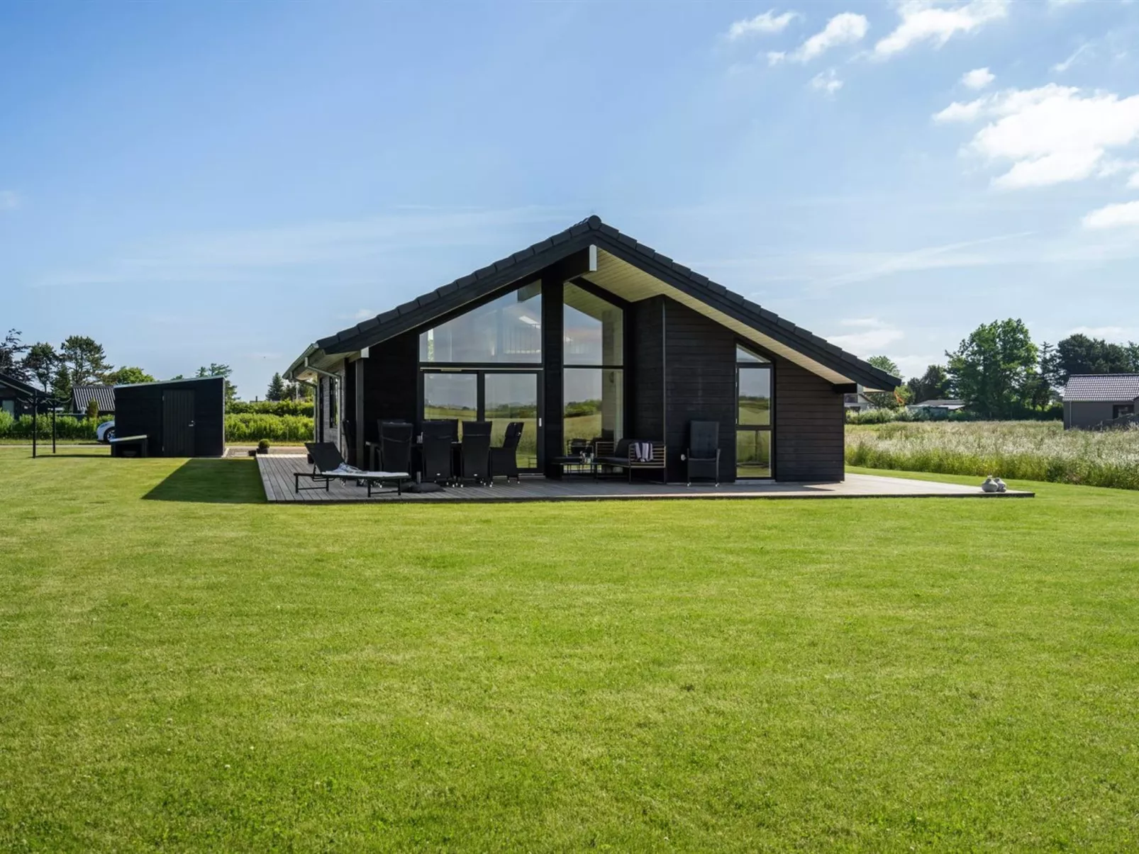 "Thalie" - 400m from the sea-Buiten