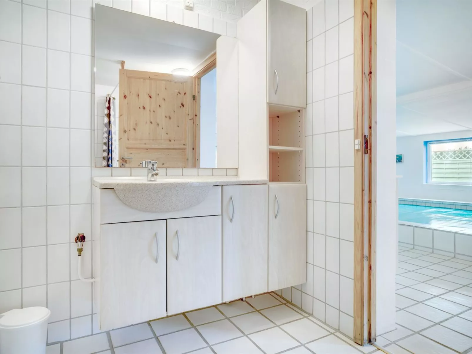 "Lenni" - 700m from the sea-Binnen