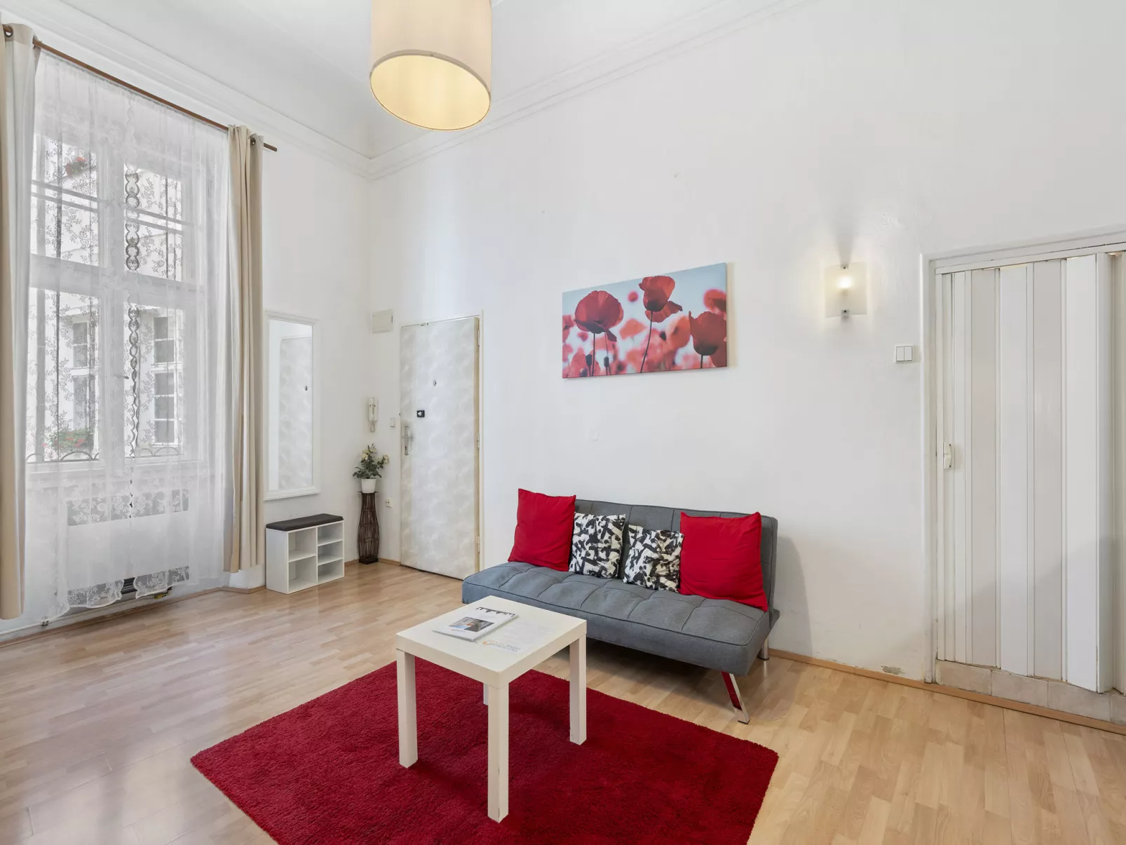 Old Town home-Binnen