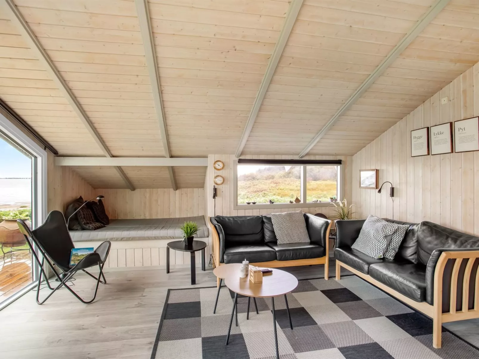 "Holmwith" - 50m from the sea-Binnen