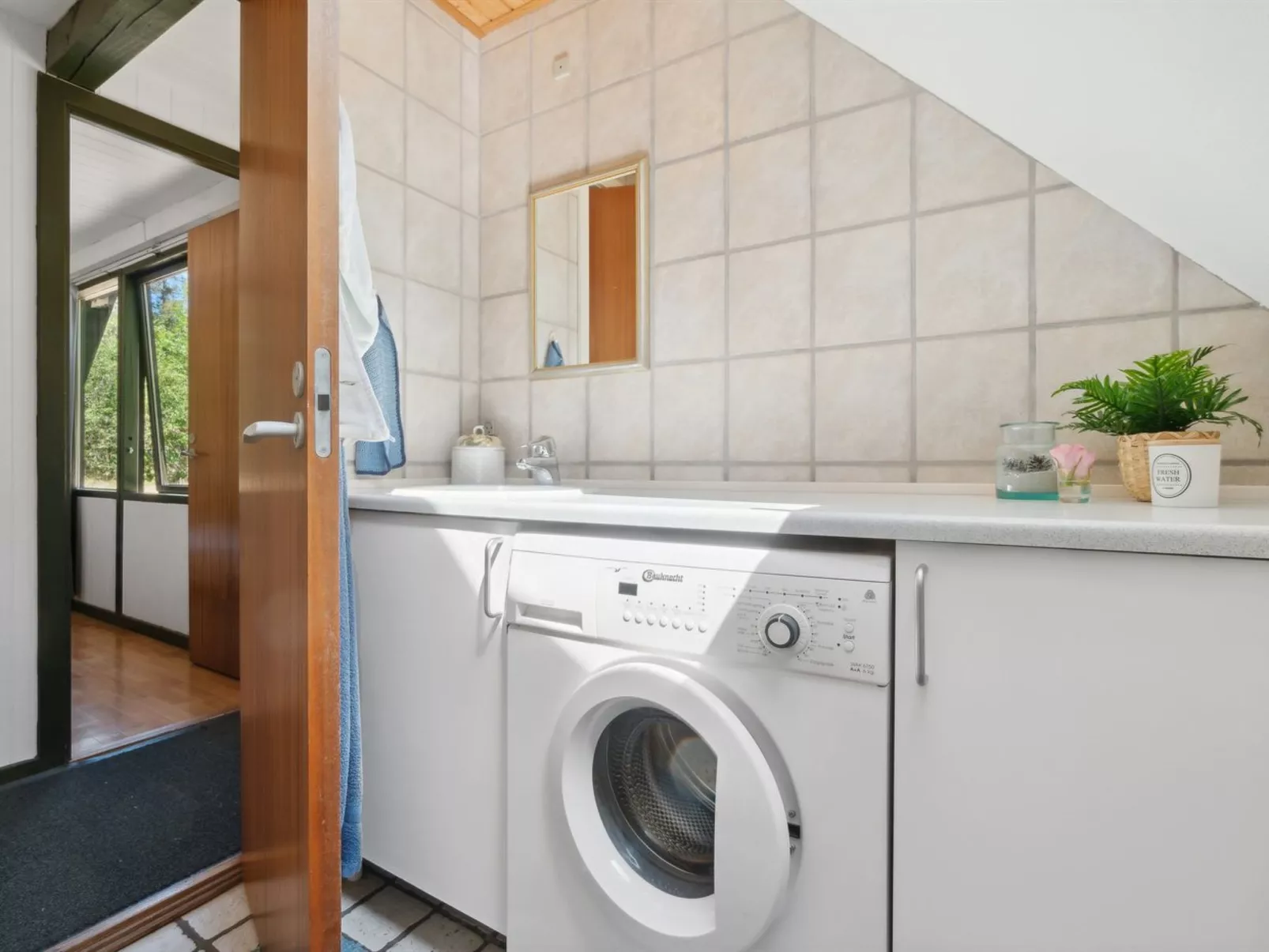 "Olla" - 400m from the sea-Binnen