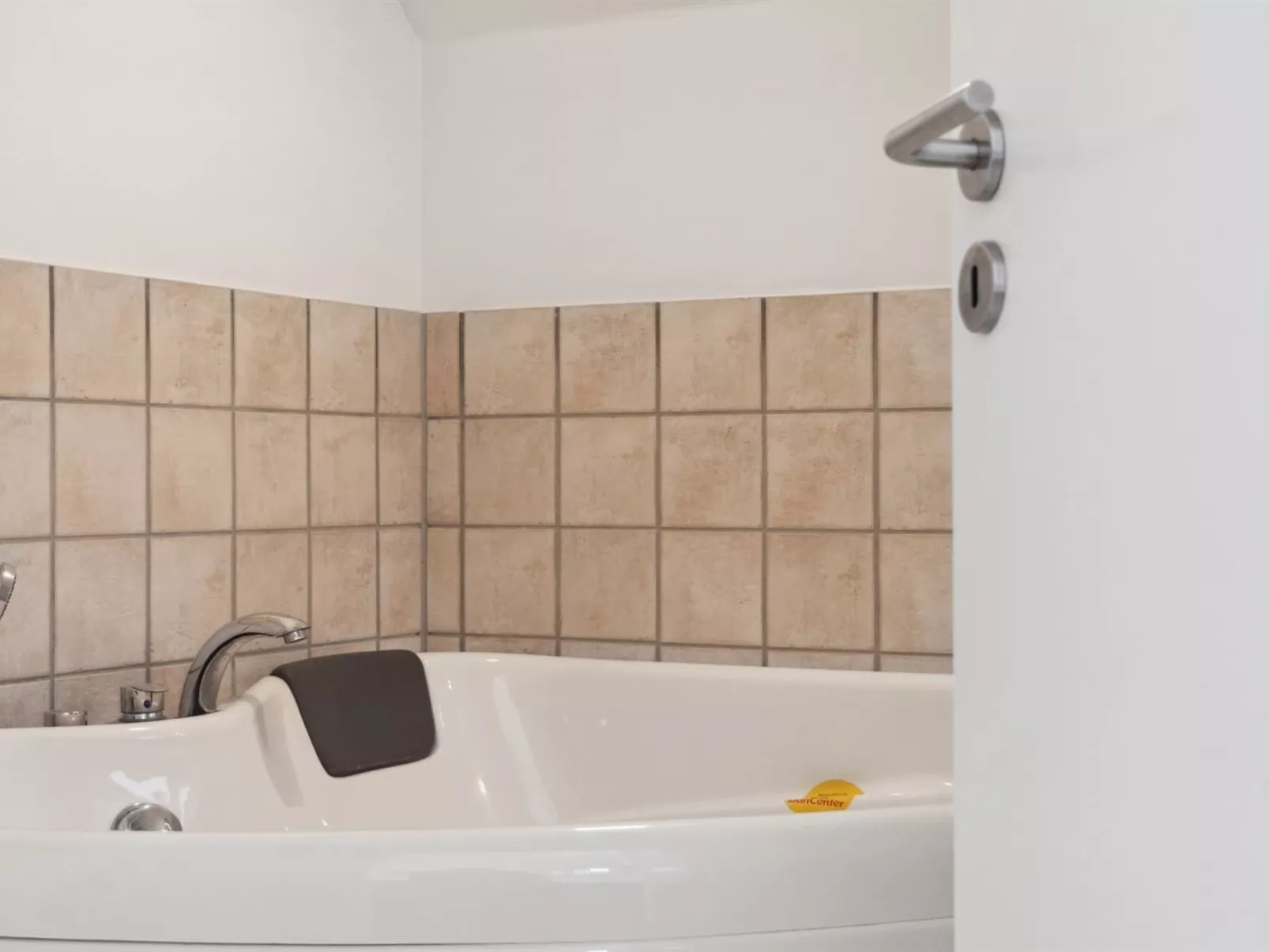 "Sophy" - 150m from the sea-Binnen