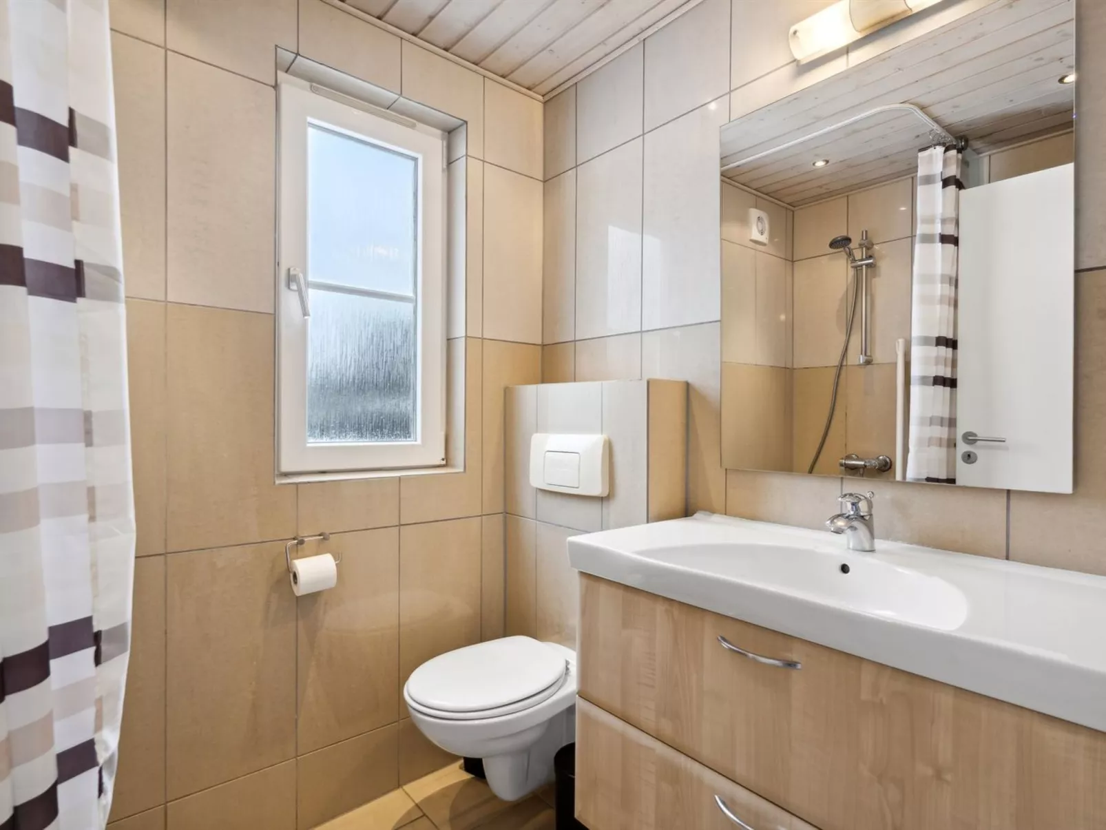 "Erene" - 850m from the sea-Binnen