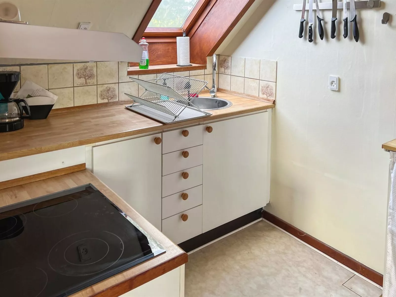 "Thera" - 5km from the sea-Binnen