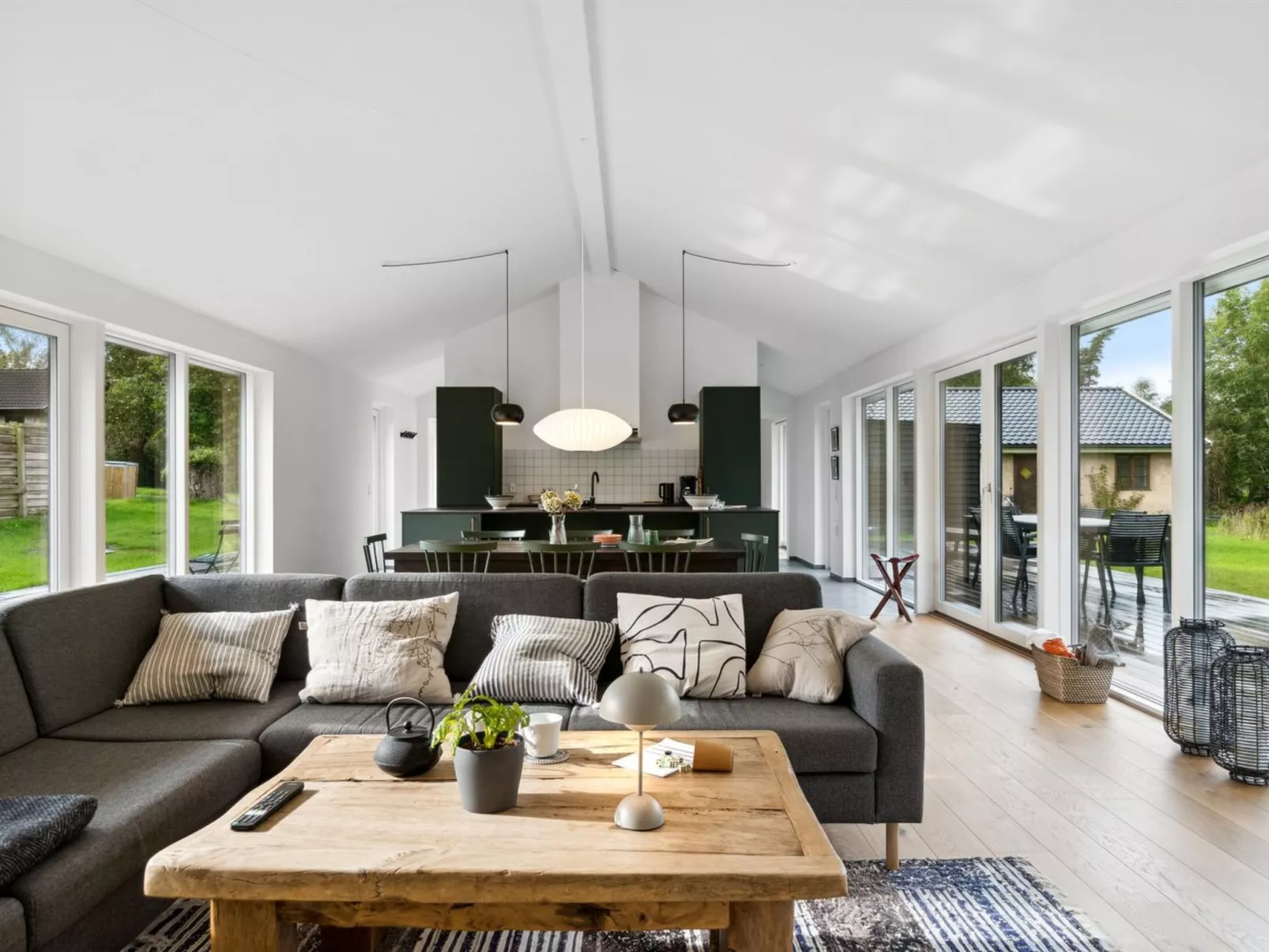 "Tessa" - 1.6km from the sea-Binnen