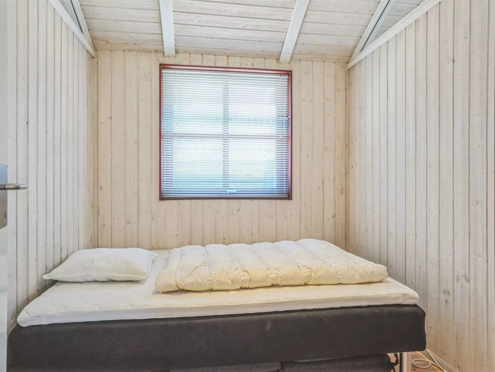 "Fridgerd" - 250m from the sea-Binnen