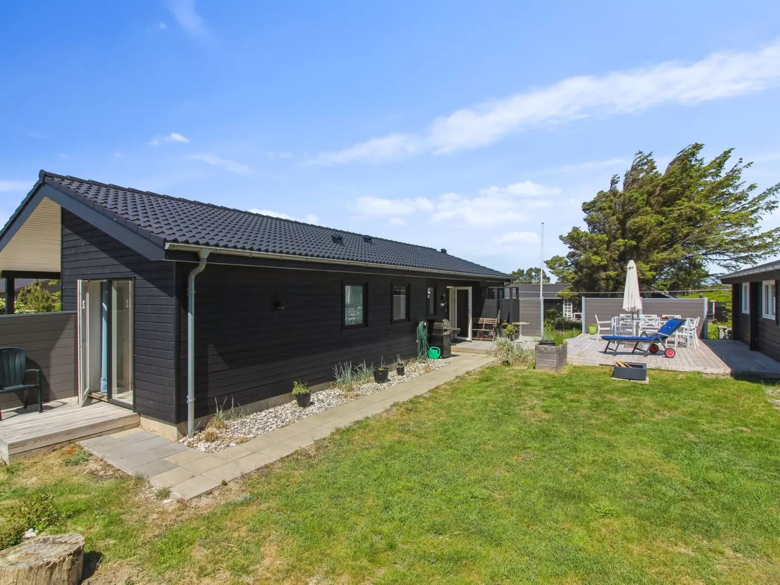 "Sampo" - 400m from the sea-Buiten