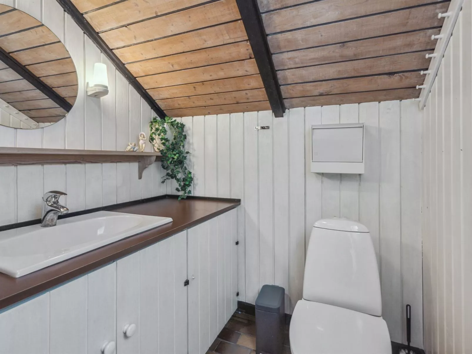 "Anselma" - 30km from the sea-Binnen