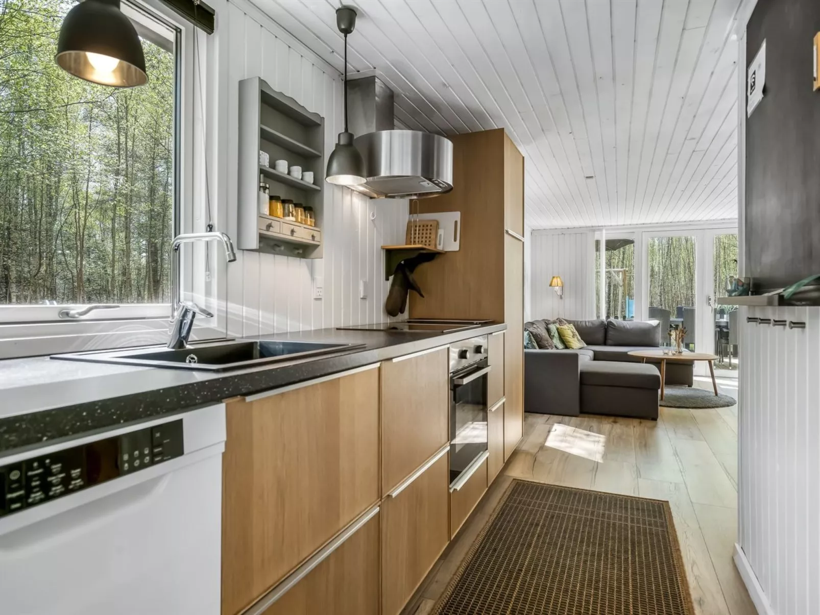 "Tellervo" - 1.5km from the sea-Binnen