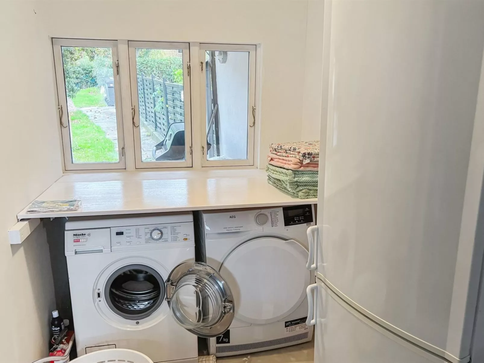 "Melusine" - 200m from the sea-Binnen