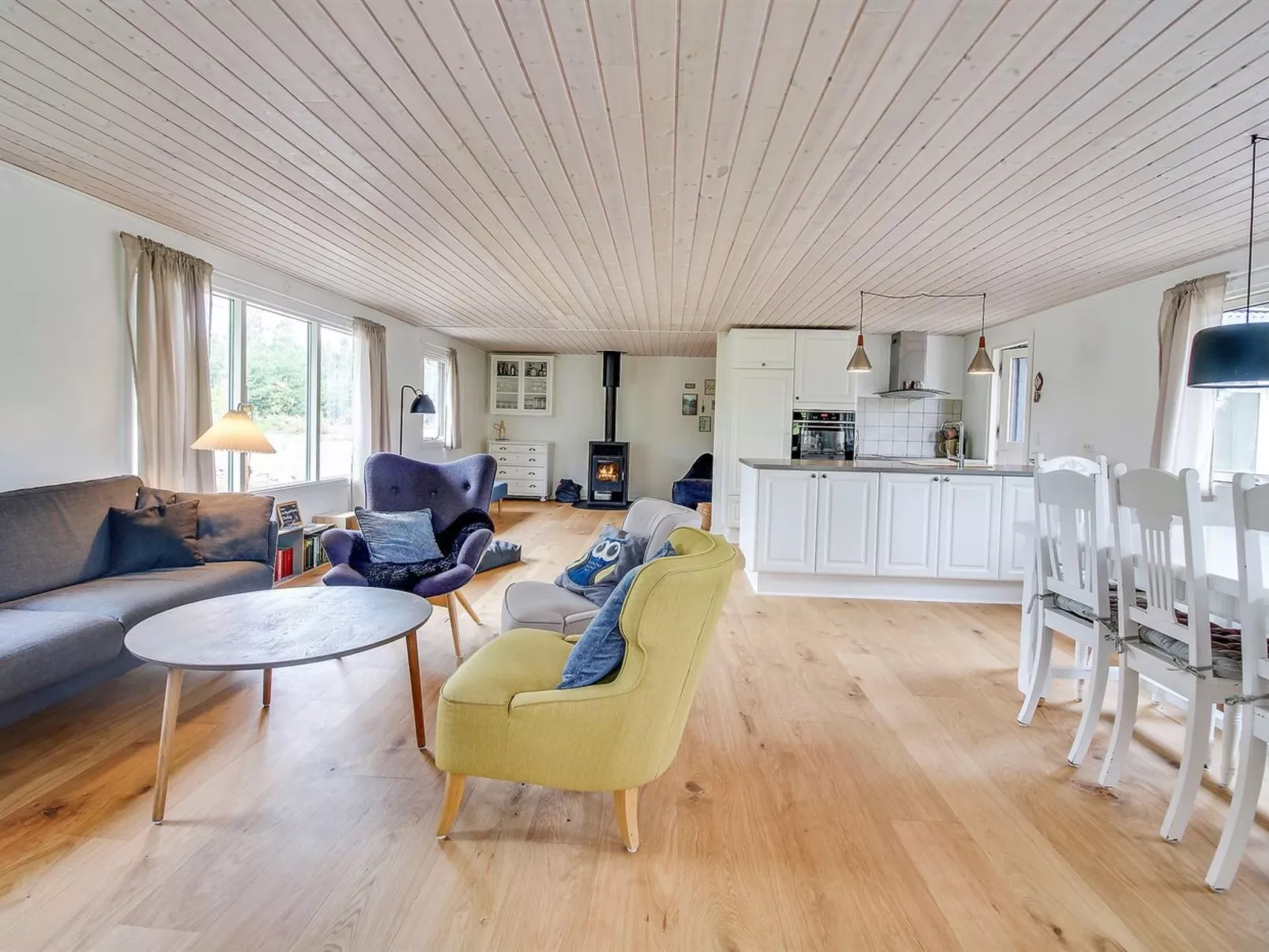 "Aleko" - 2.5km from the sea-Binnen