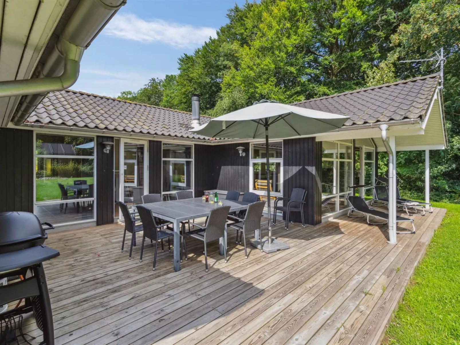 "Edin" - 150m from the sea-Buiten