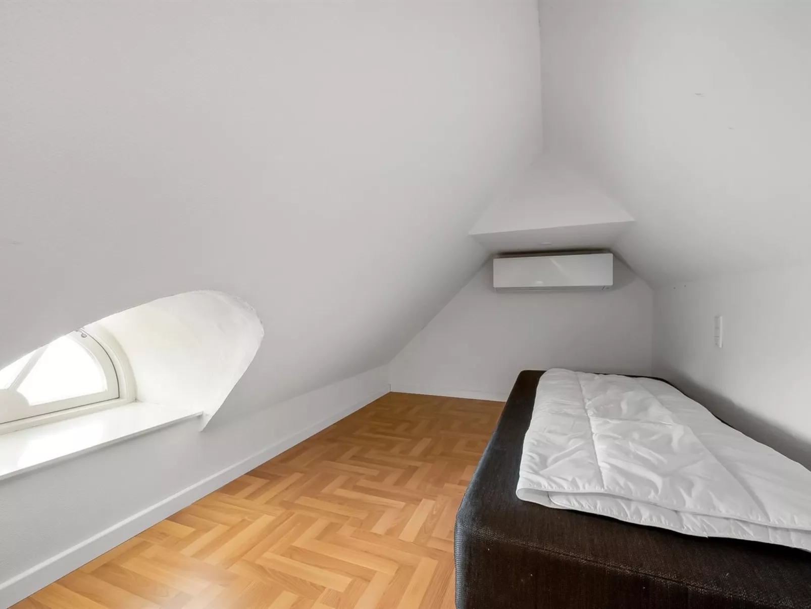 "Hermine" -  from the sea-Binnen