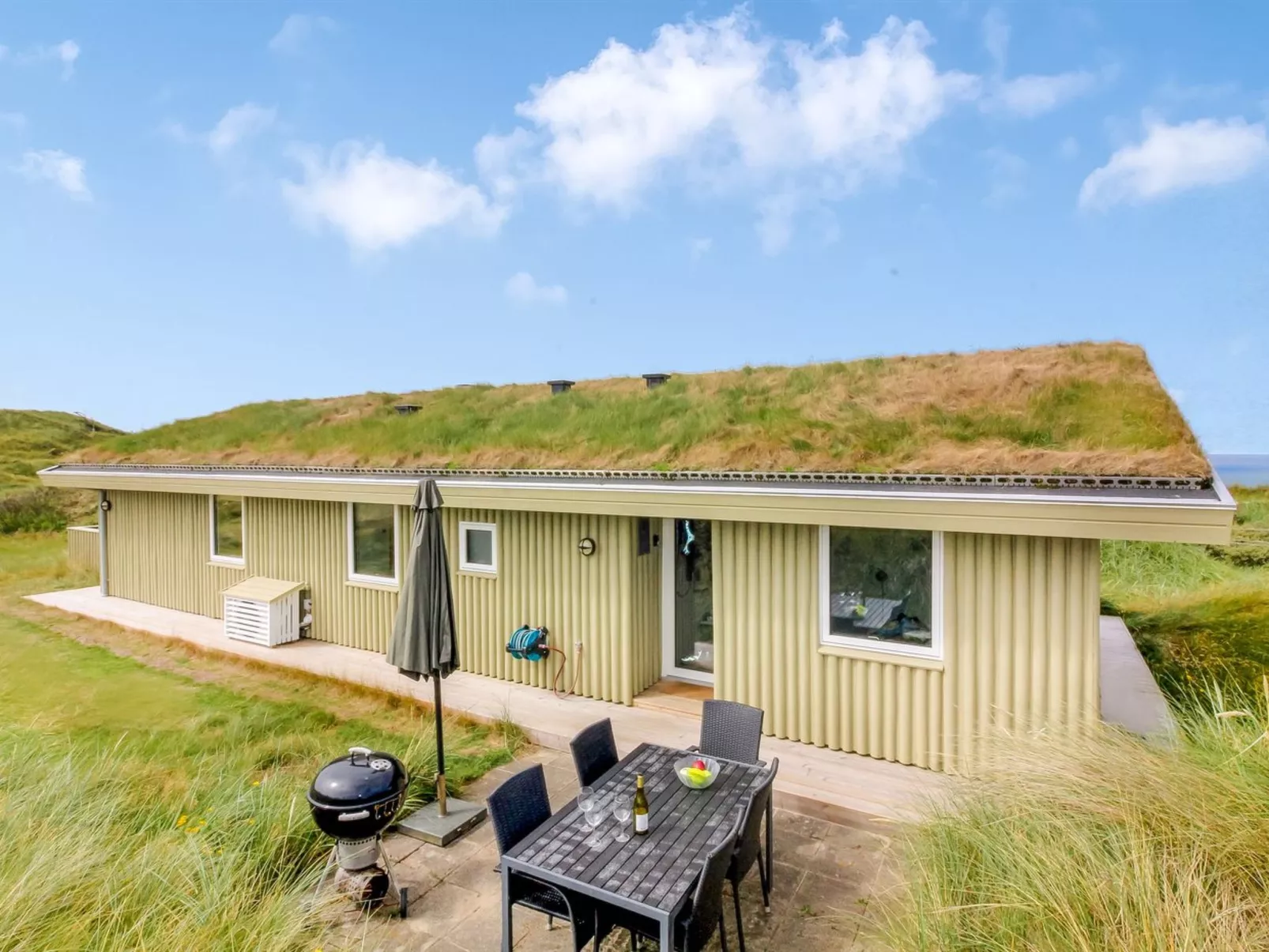 "Pinja" - 400m from the sea-Buiten