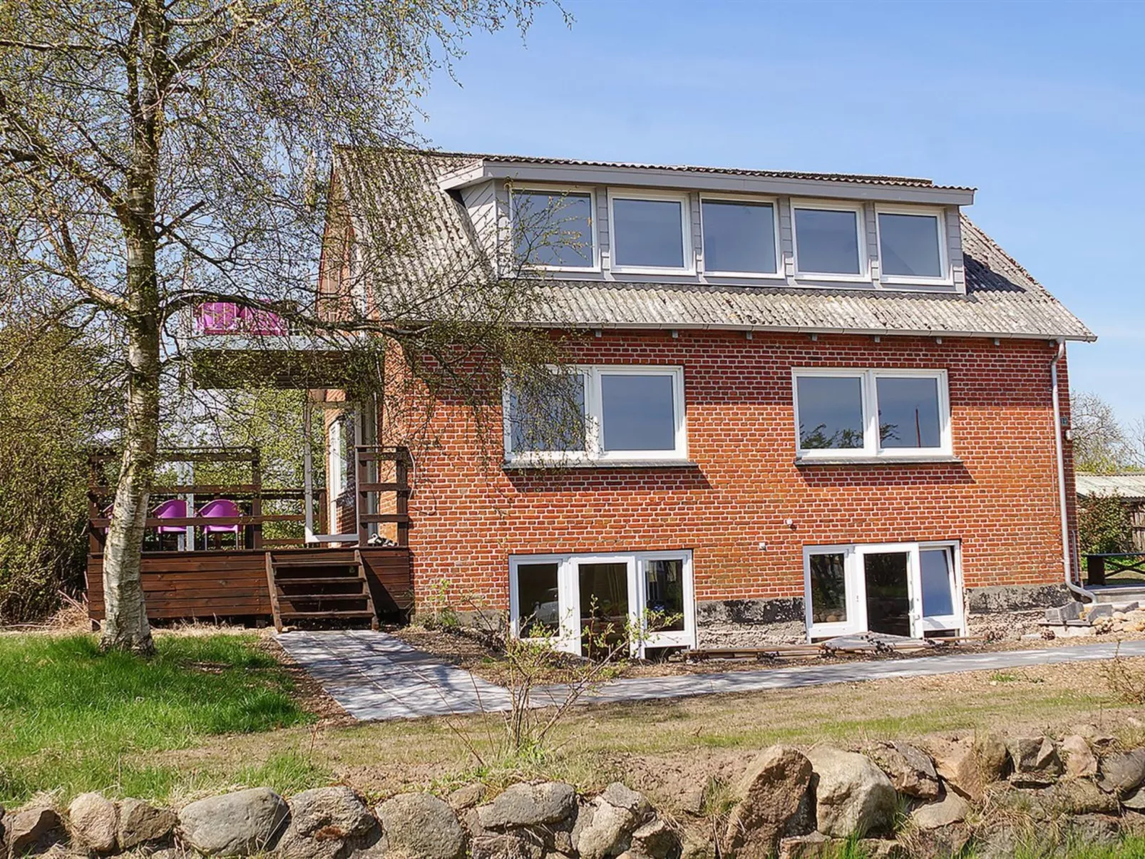 "Mirja" - 50m to the fjord-Buiten