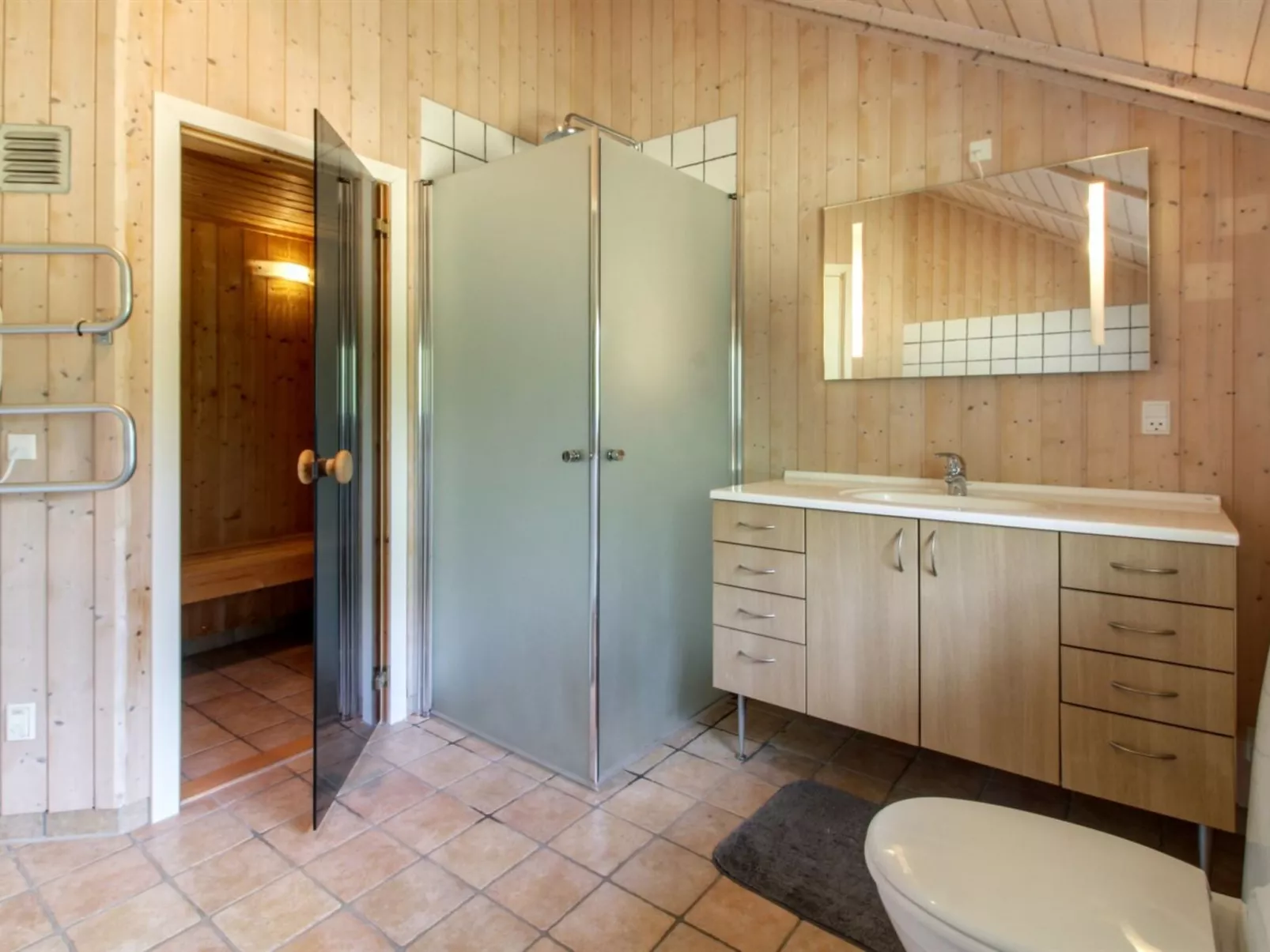 "Sanna" - 30km from the sea-Binnen