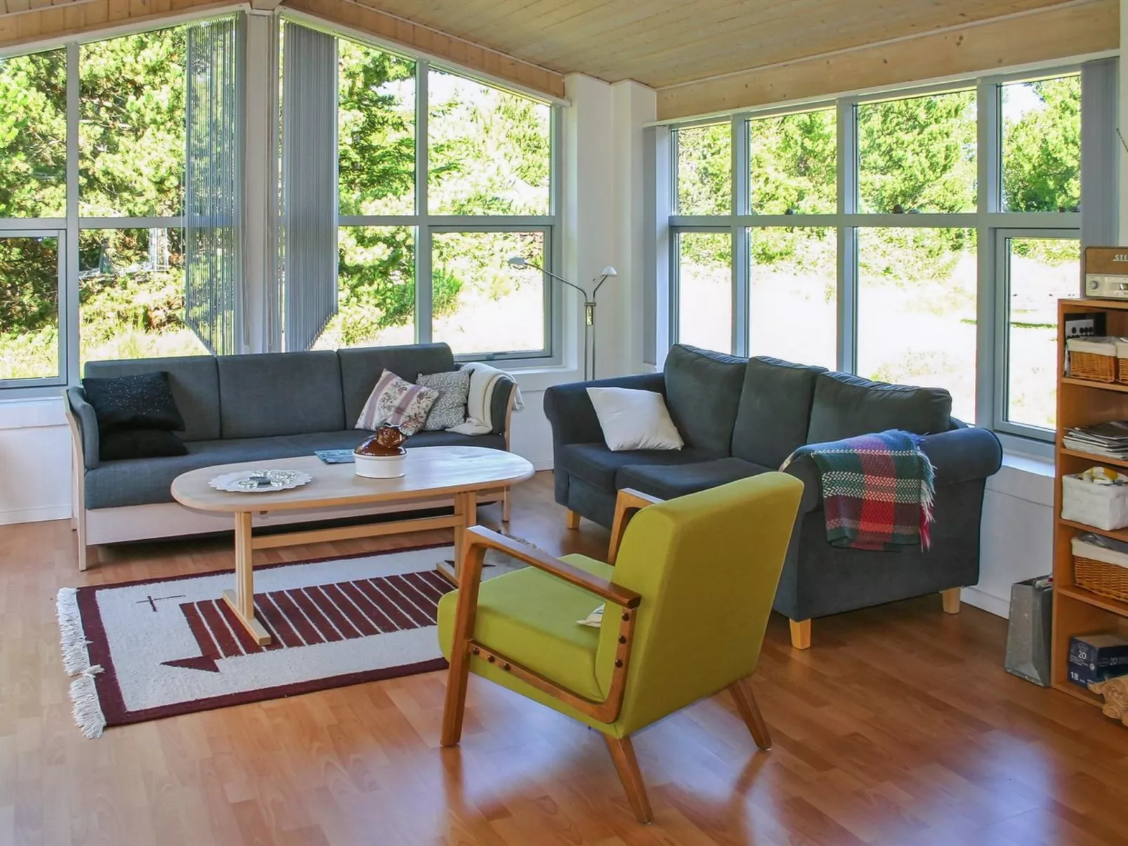 "Gisa" - 400m from the sea-Binnen