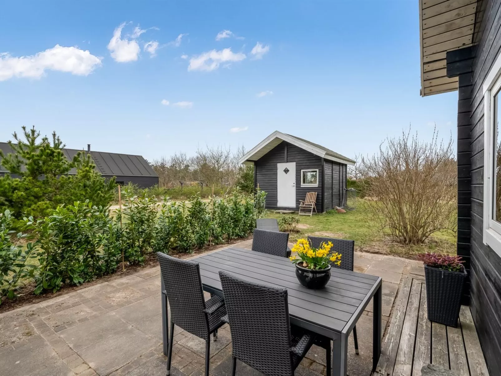 "Oddger" - 250m to the fjord-Buiten