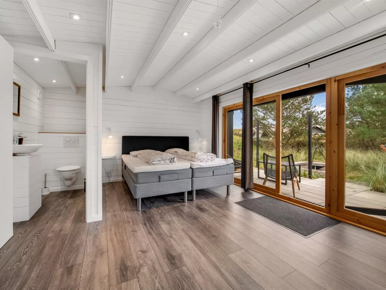 "Nona" - 1.1km from the sea-Binnen