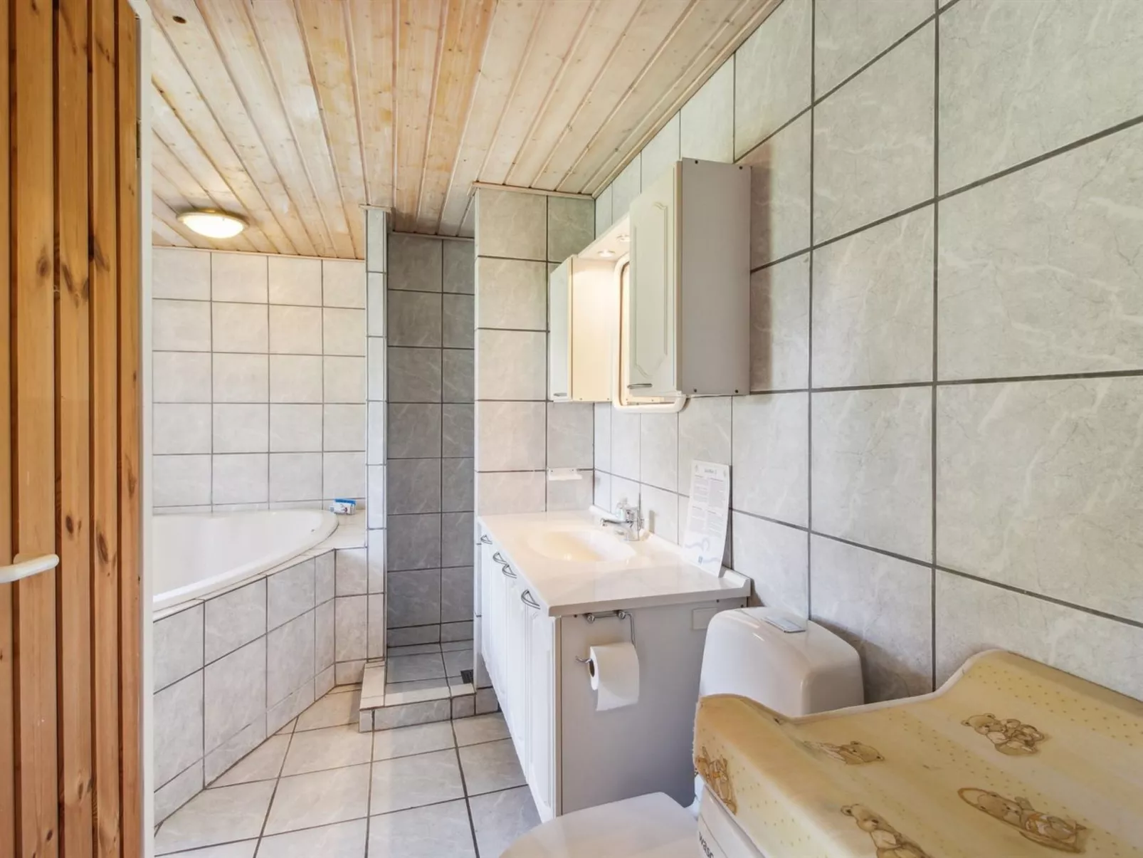 "Carit" - 80m from the sea-Binnen