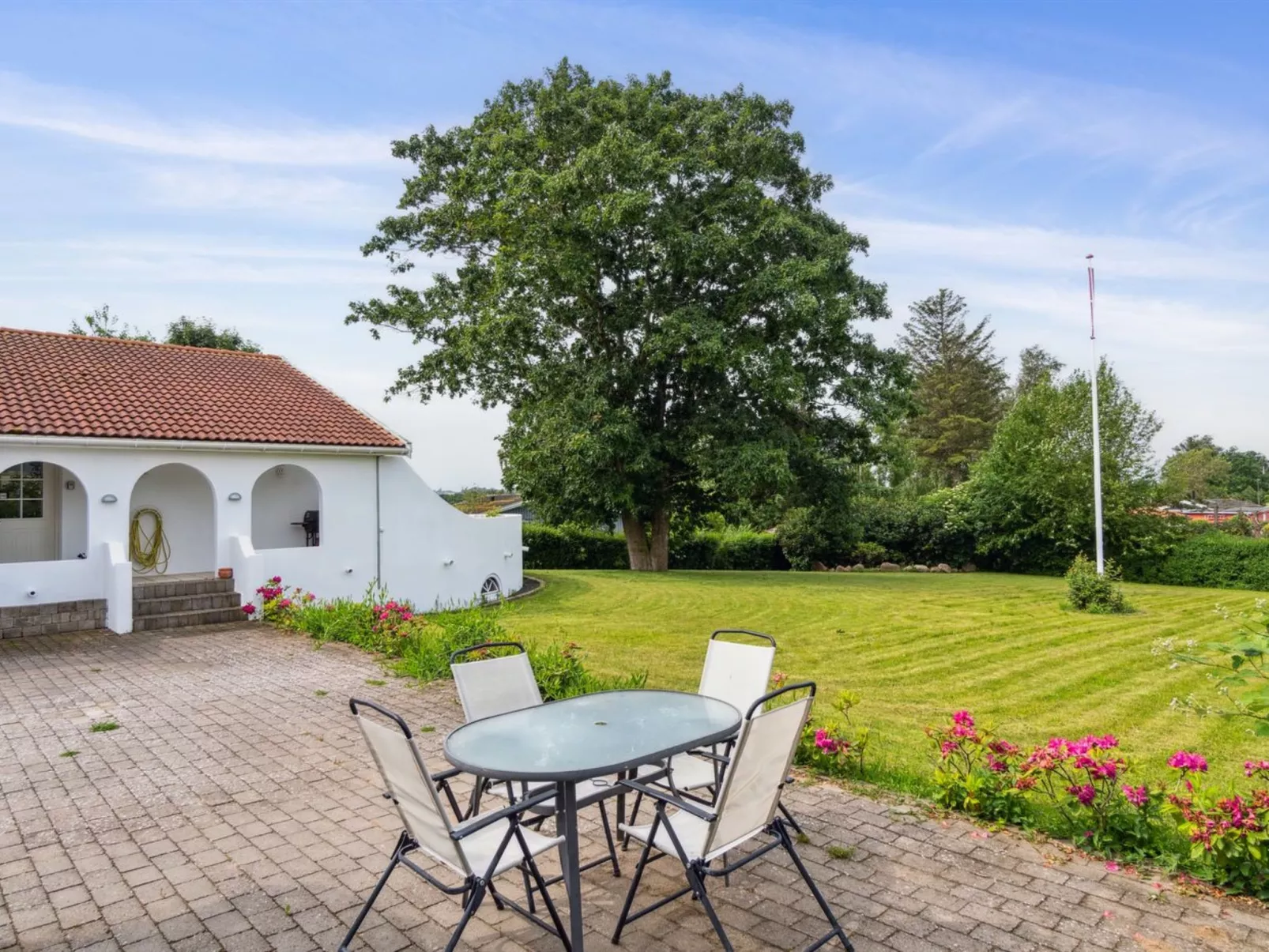 "Mikkeline" - 575m to the fjord-Buiten