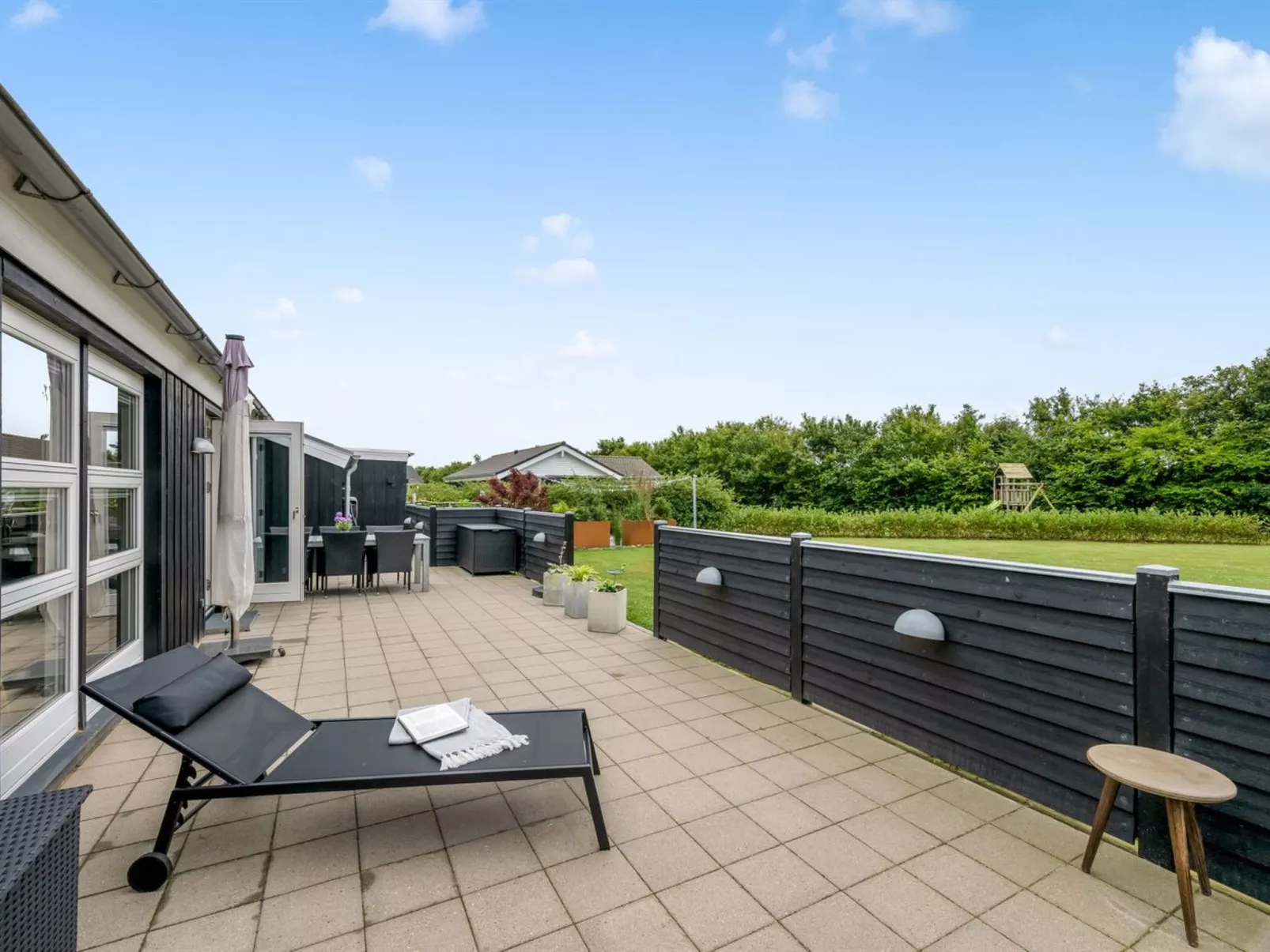 "Noreen" - 1.4km to the fjord-Buiten