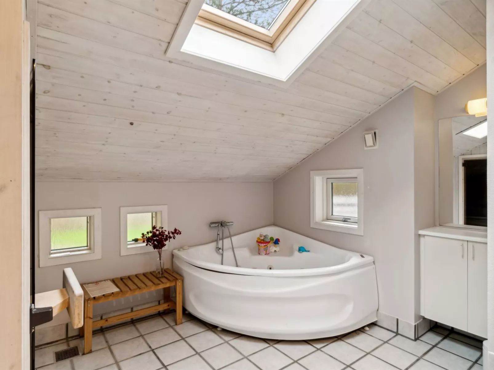 "Tilje" - 800m from the sea-Binnen