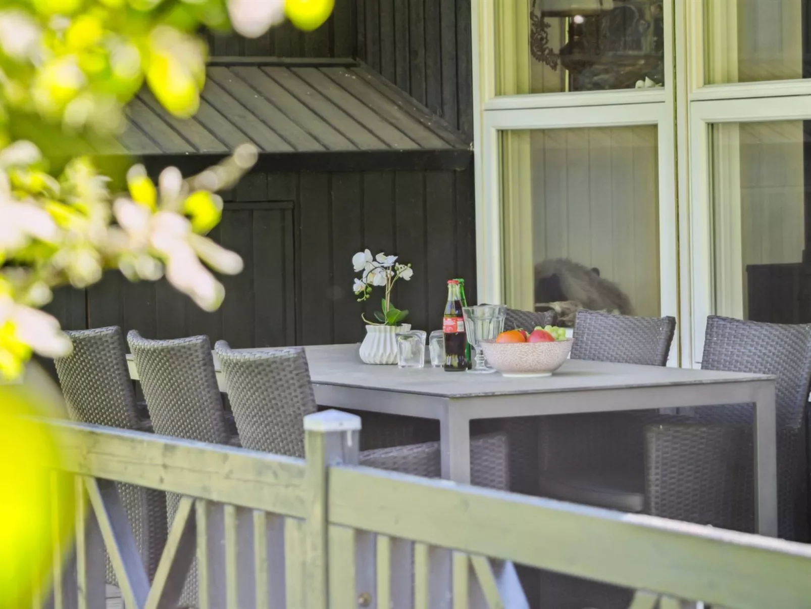 "Aldina" - 400m to the fjord-Buiten