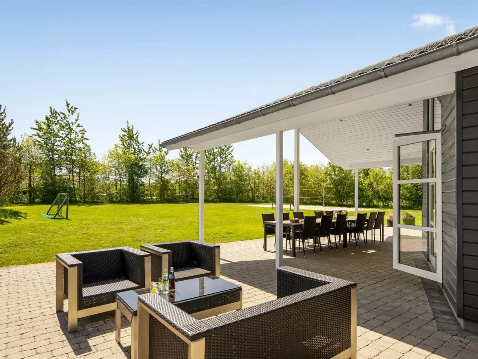 "Ahto" - 600m to the fjord-Buiten