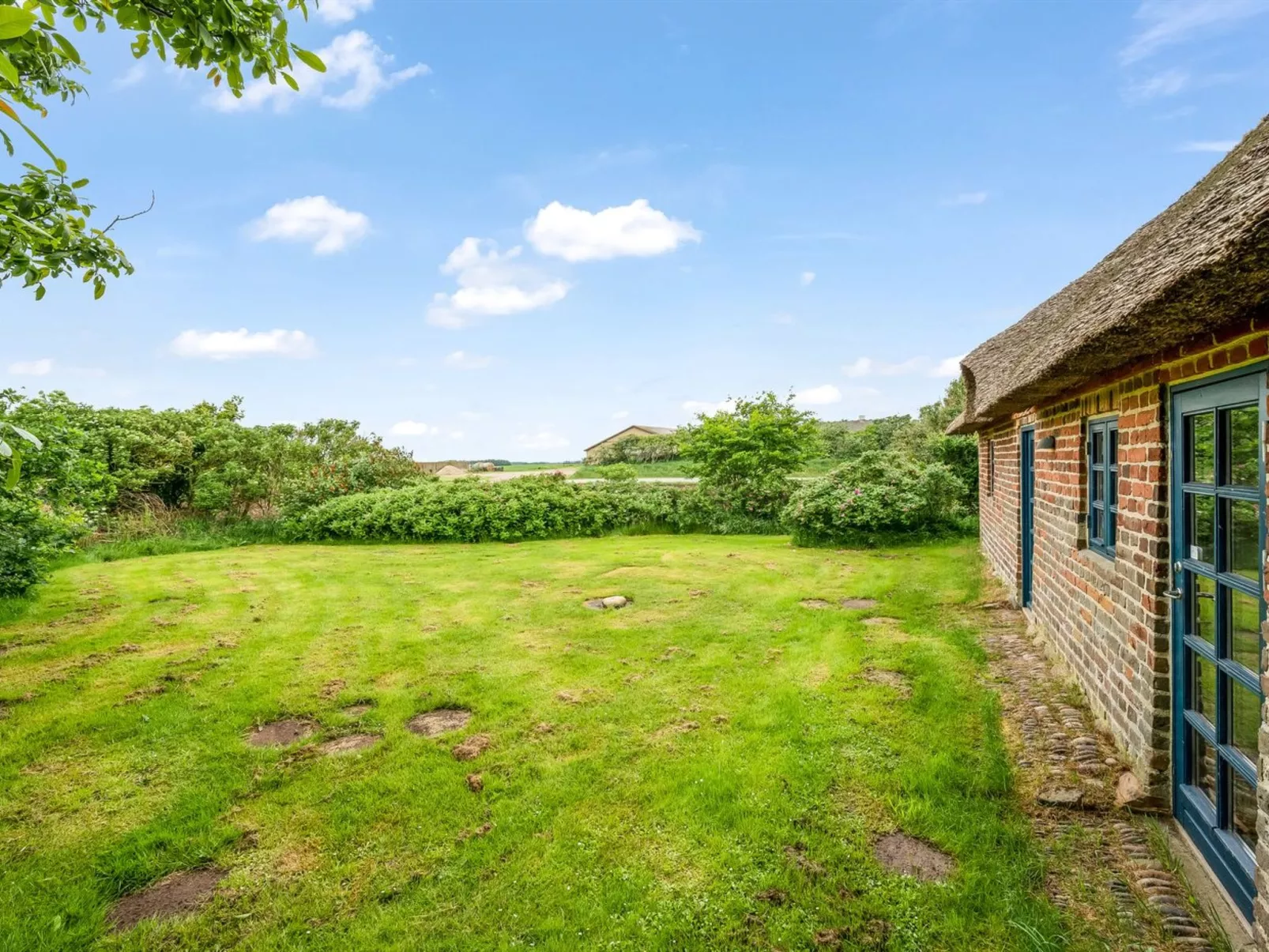 "Claus" - 1.5km to the fjord-Buiten