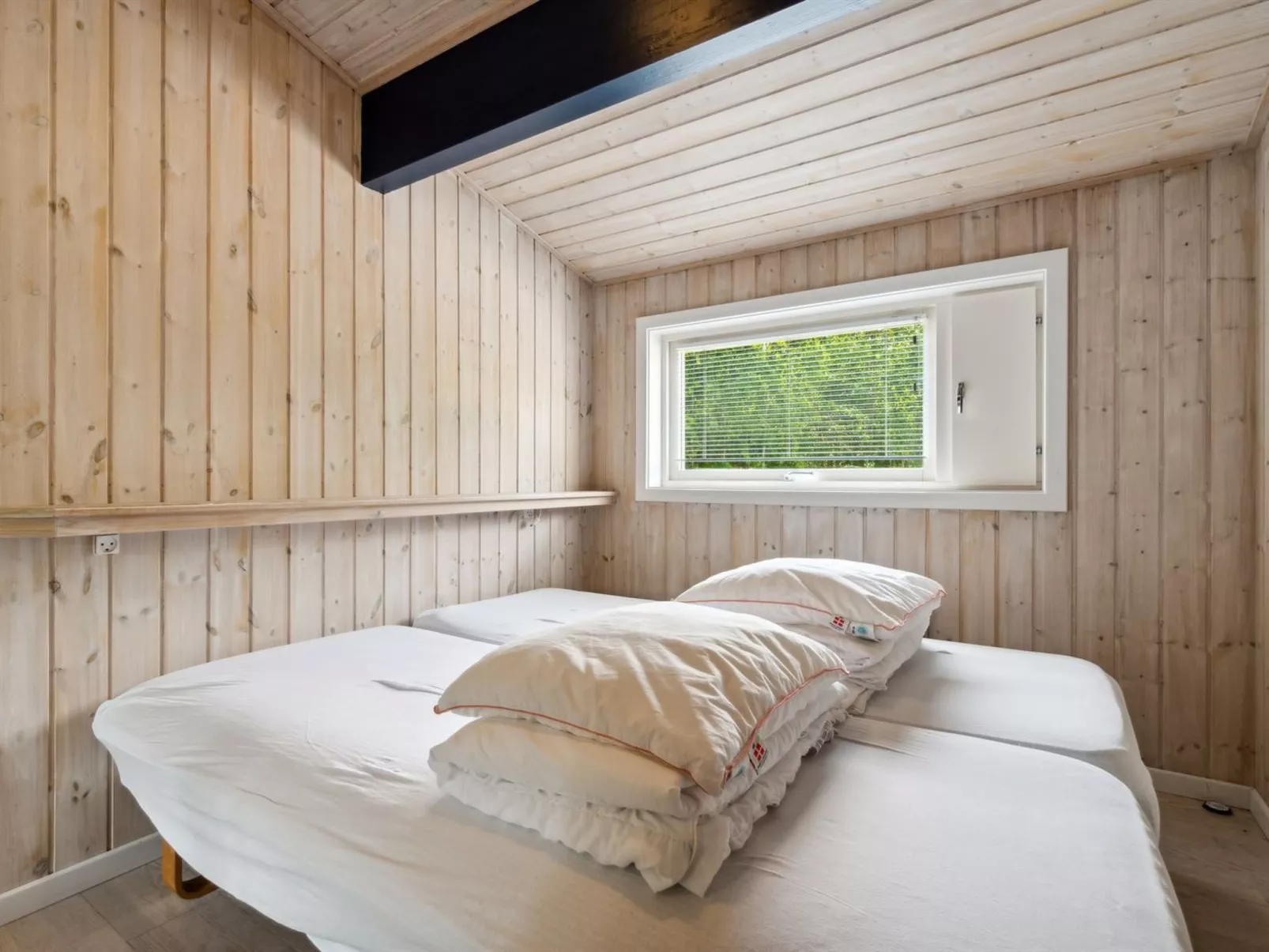 "Deni" - 800m from the sea-Binnen