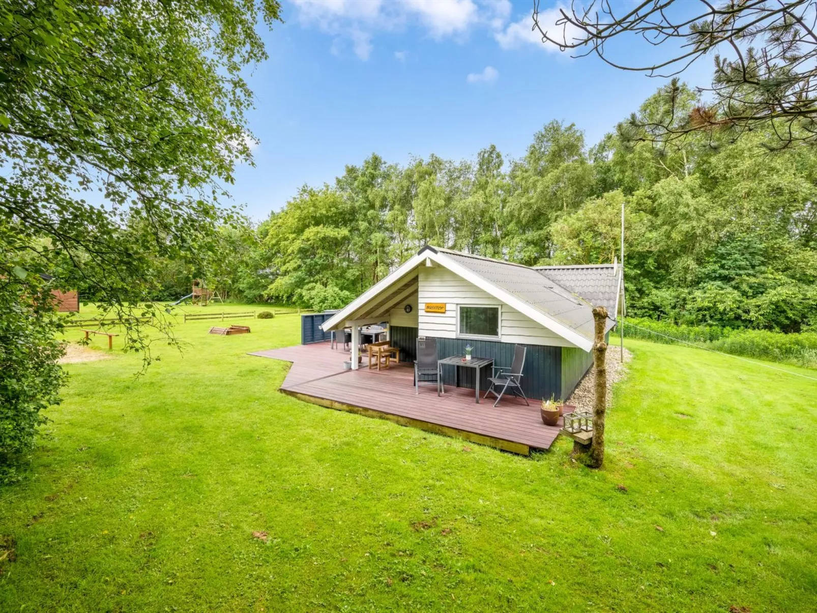 "Giselle" - 10km from the sea-Buiten