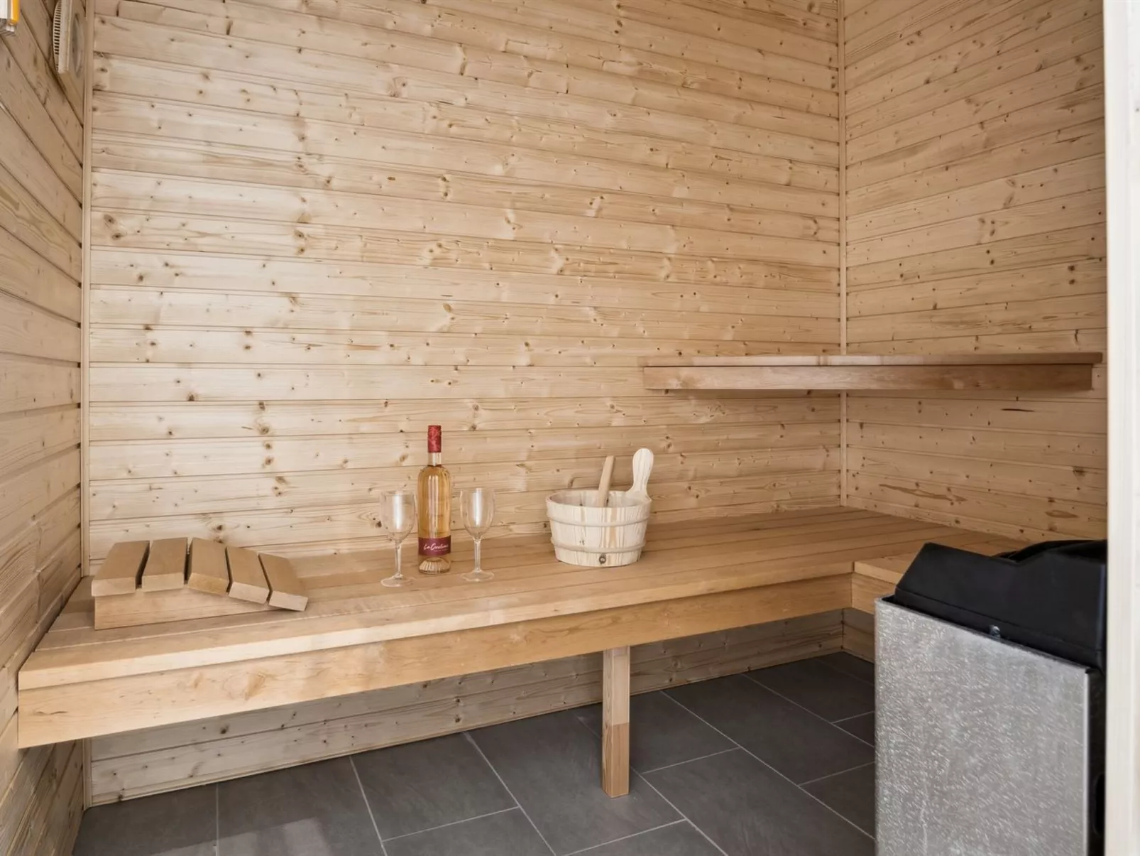 "Alka" - 500m from the sea-Binnen