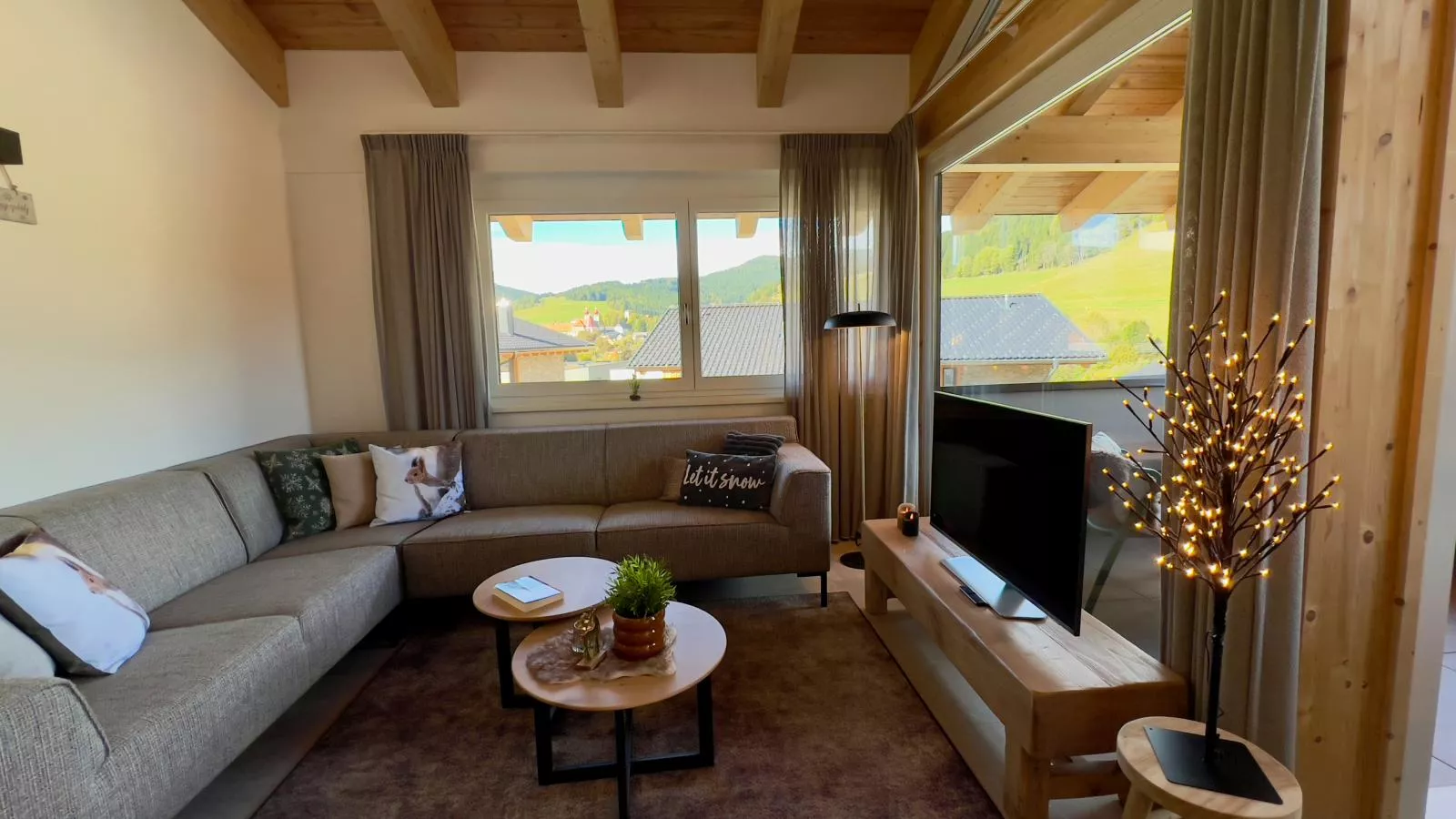 Almchalet Alpenglück-Woonkamer