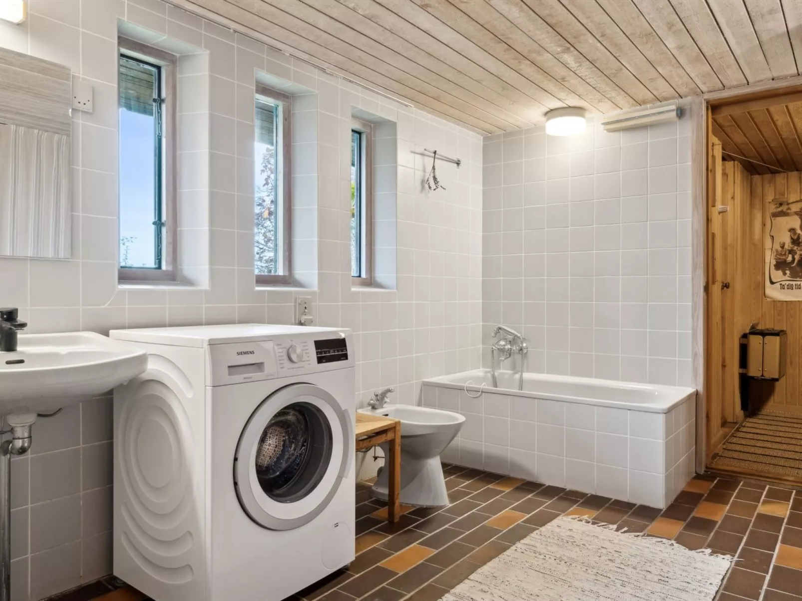 "Adelbert" - 600m to the fjord-Binnen