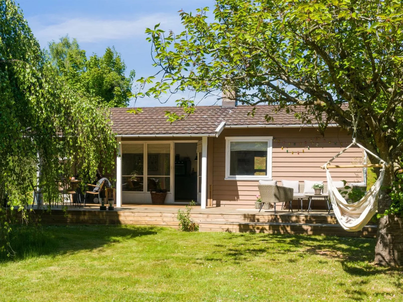 "Jovana" - 150m to the fjord-Buiten