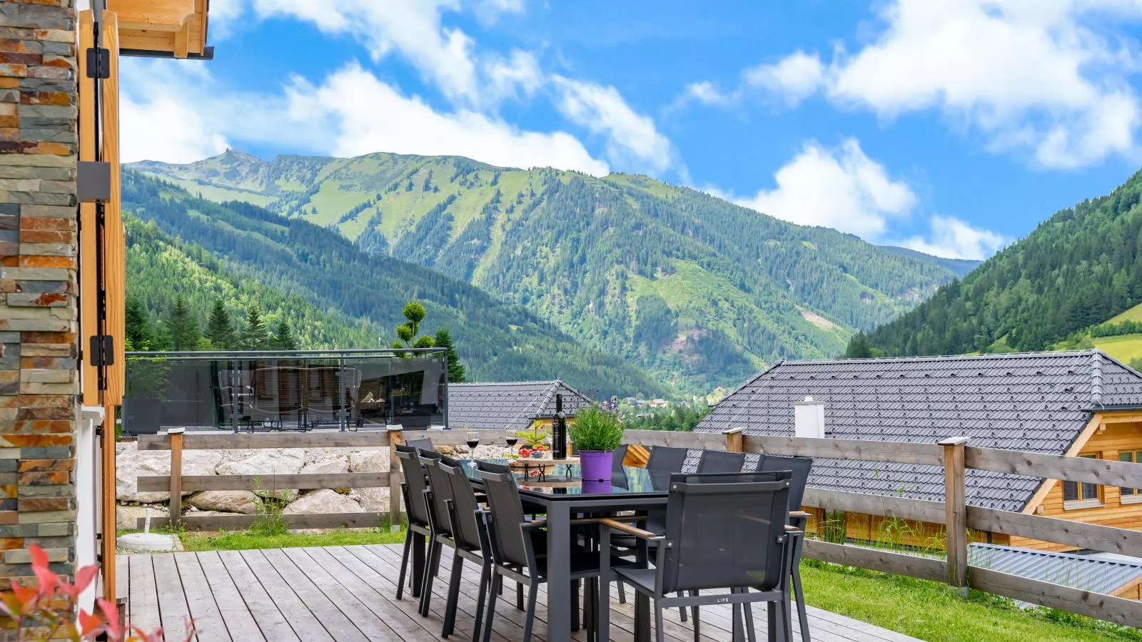 Haus am Wald-Terrasbalkon