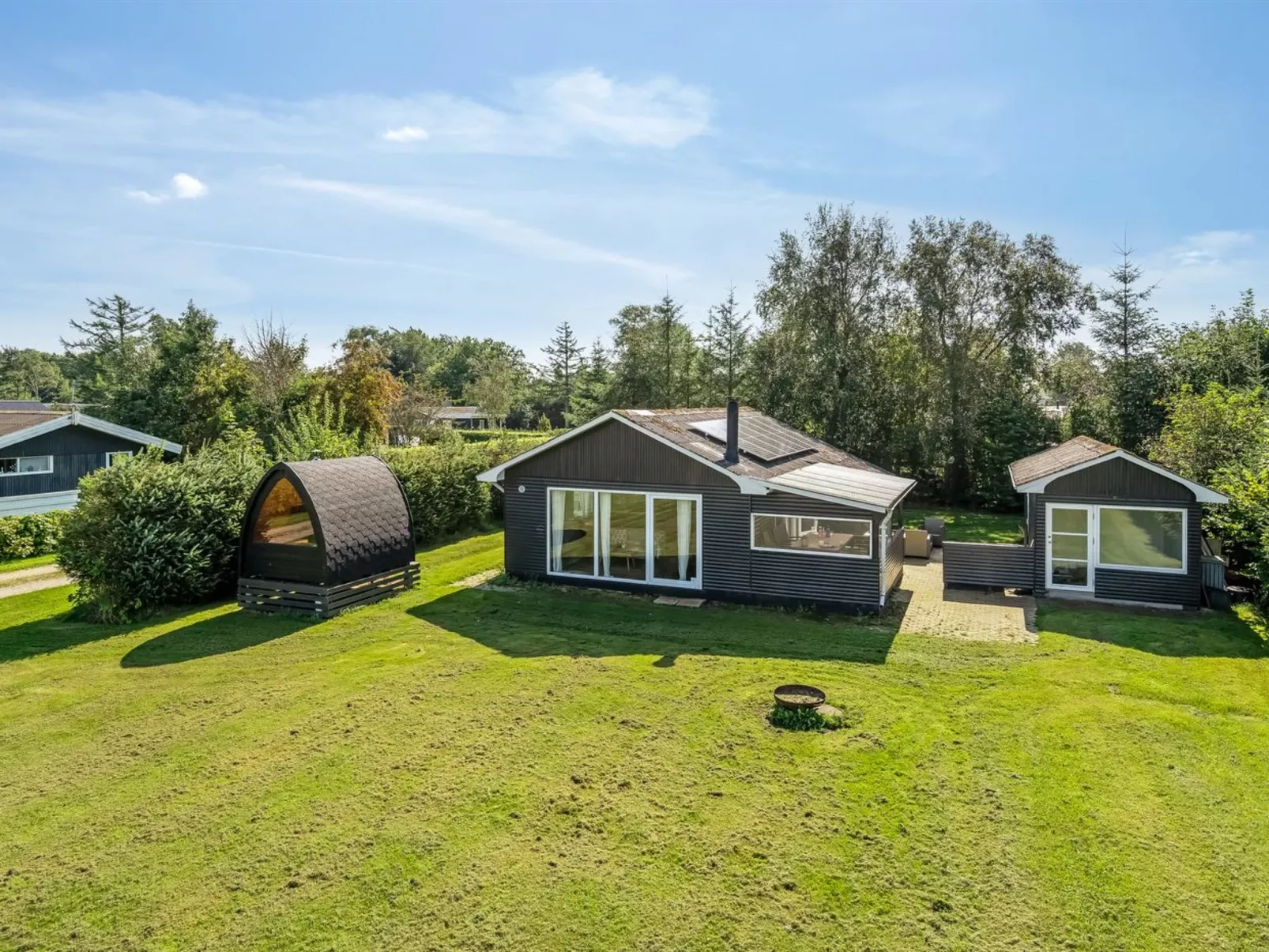 "Kanerva" - 100m to the fjord-Buiten