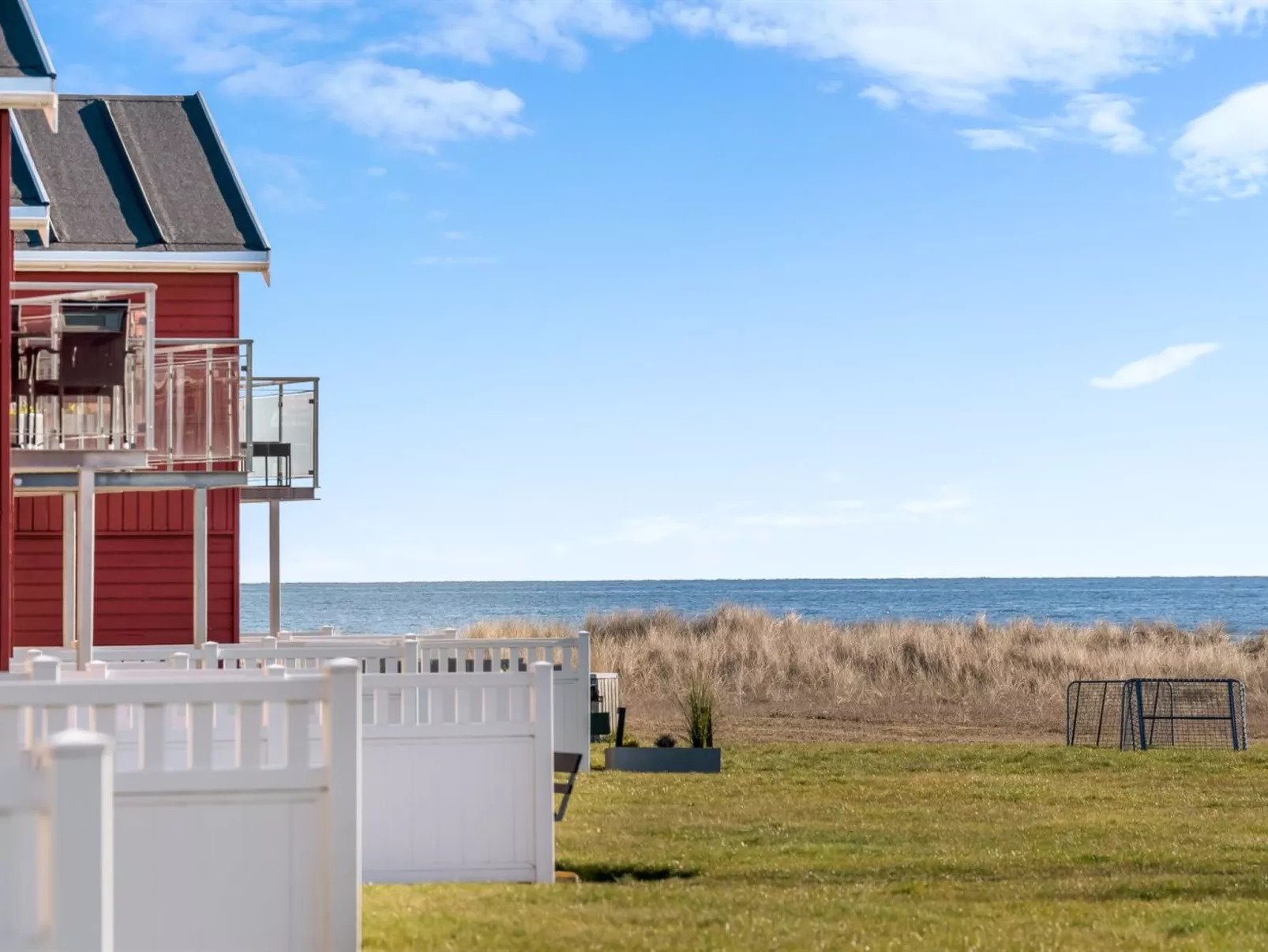 "Arton" -  from the sea-Buiten