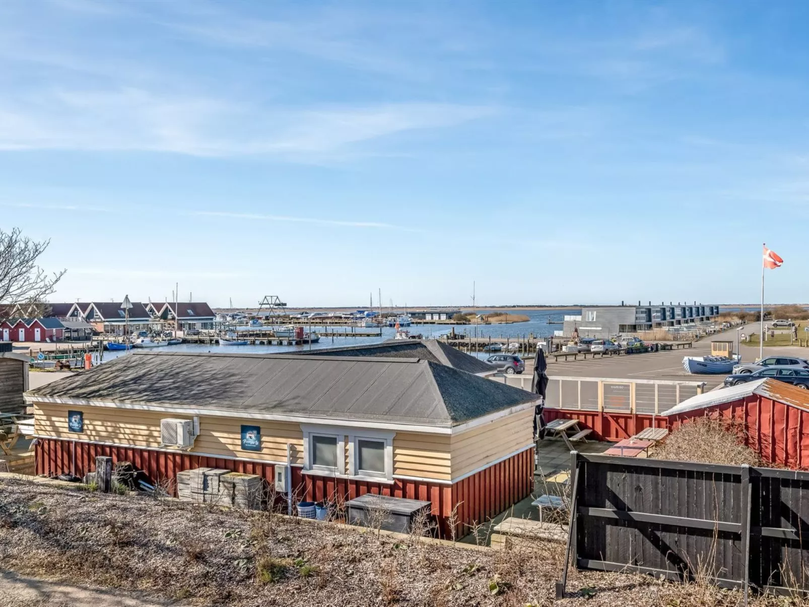 "Gustav" - 100m to the fjord-Buiten