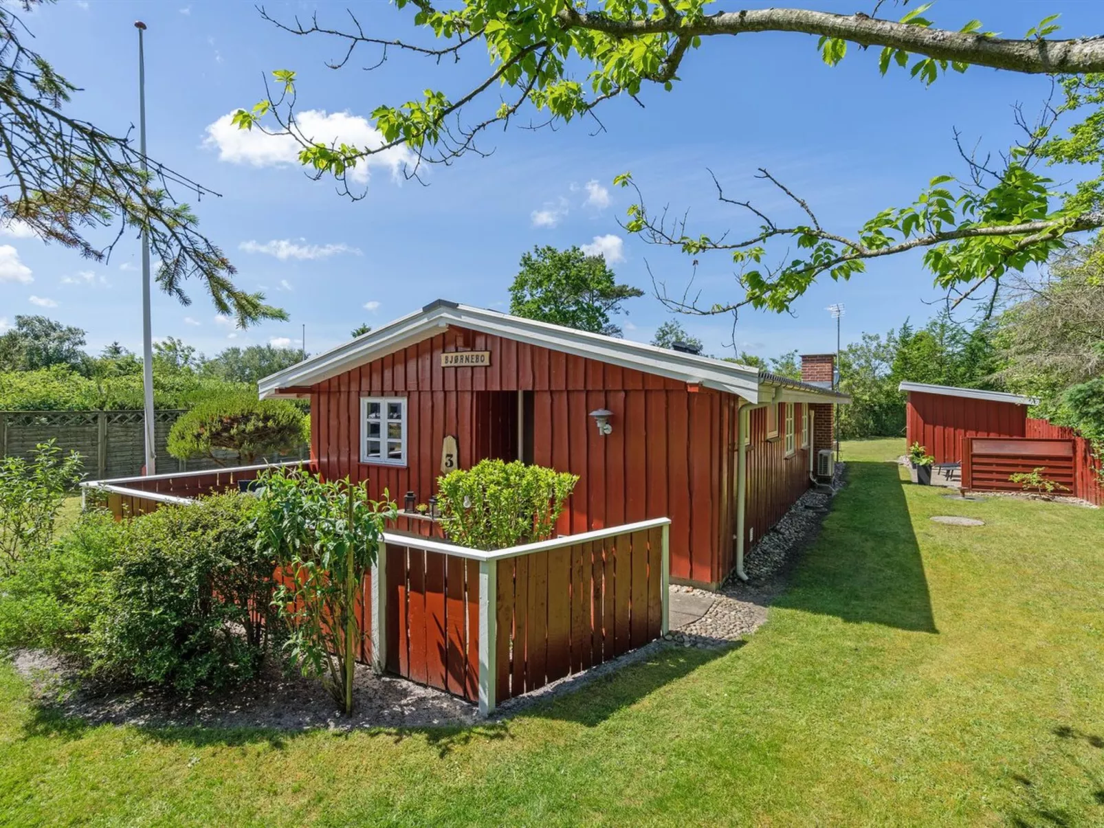 "Kaarle" - 400m to the fjord-Buiten