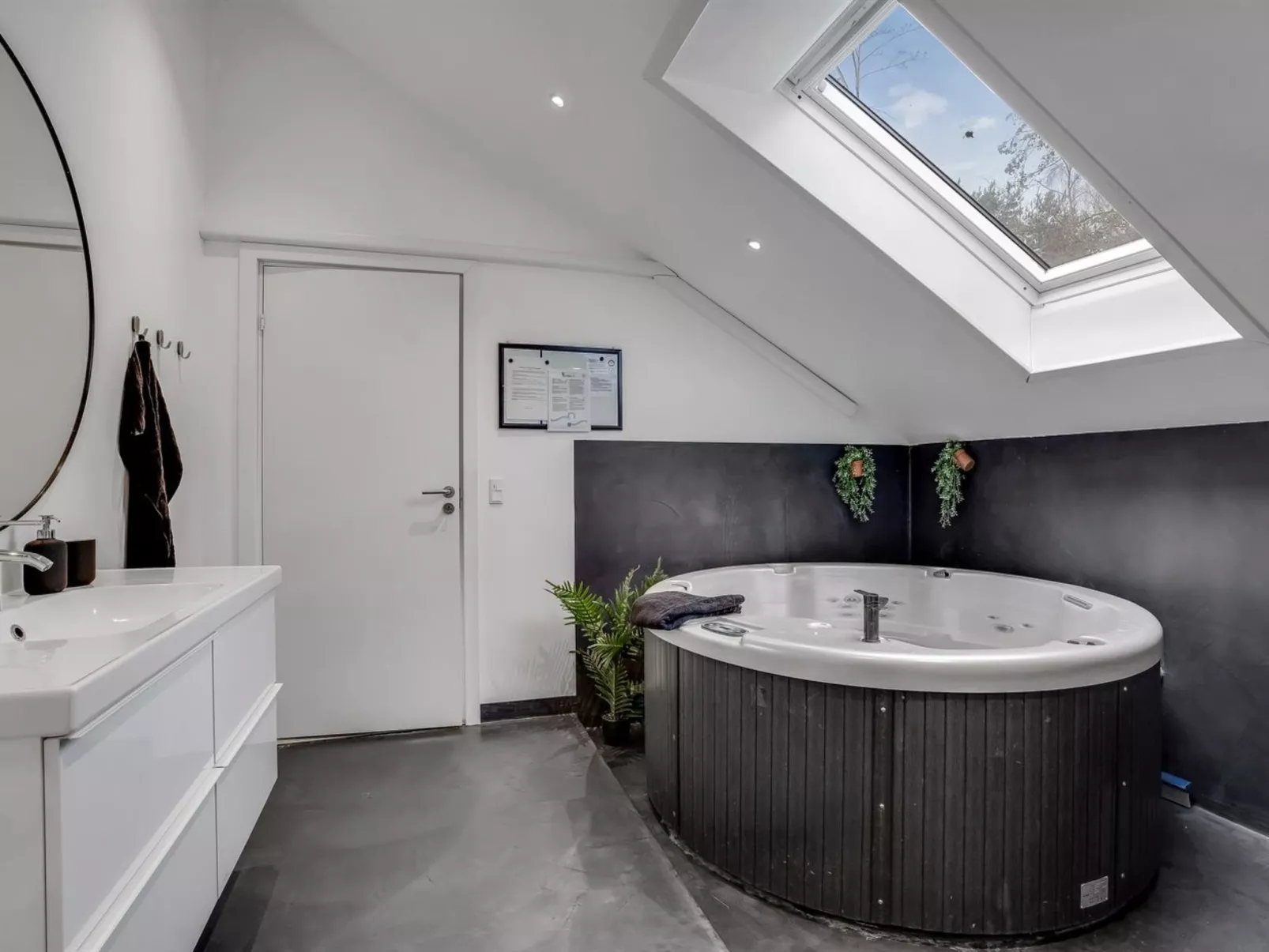 "Srebrenka" - 900m from the sea-Binnen