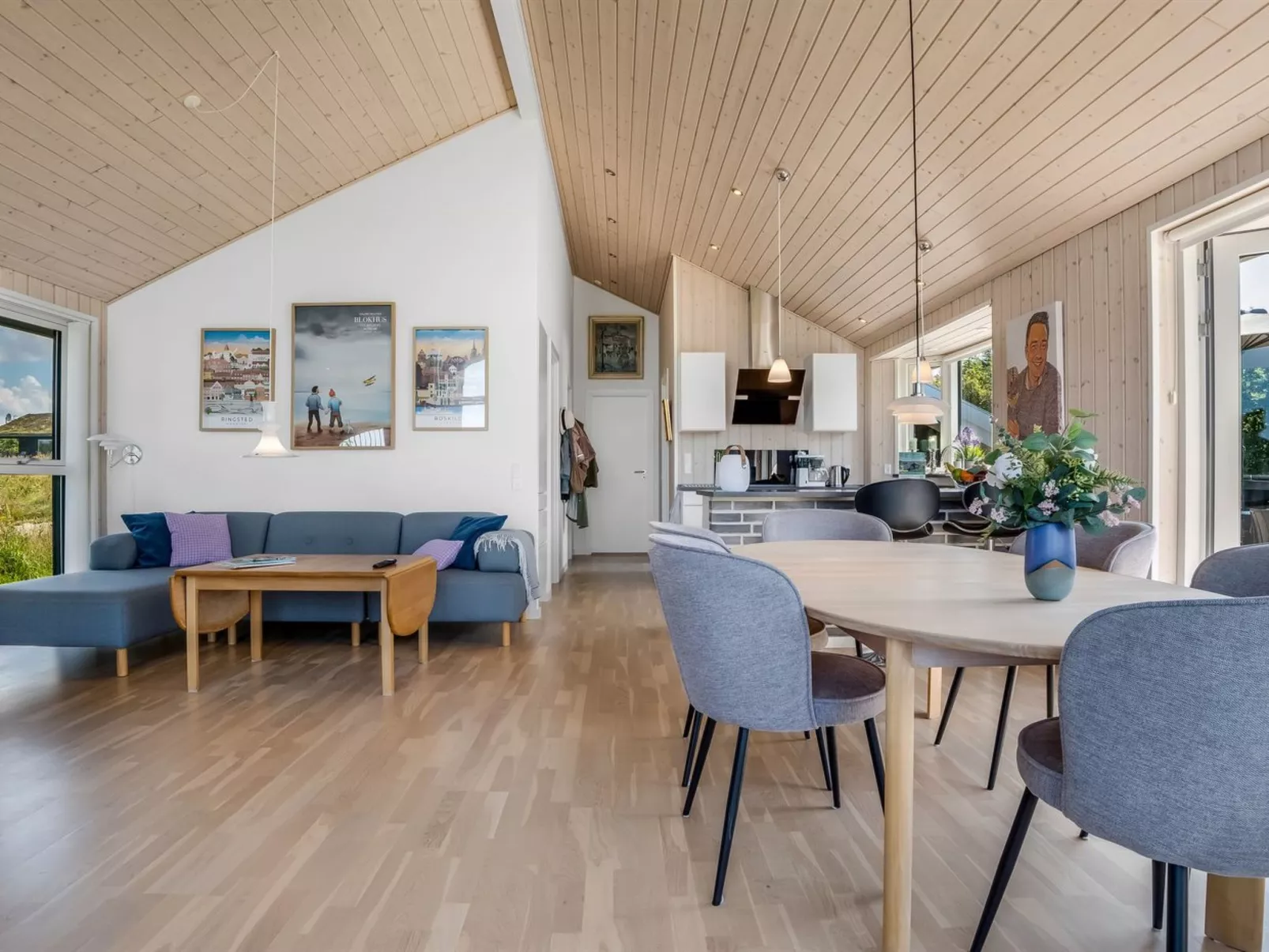 "Ilya" - 1.7km from the sea-Binnen