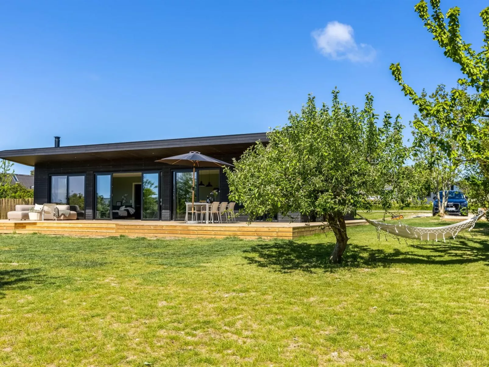 "Edvia" - 200m to the fjord-Buiten