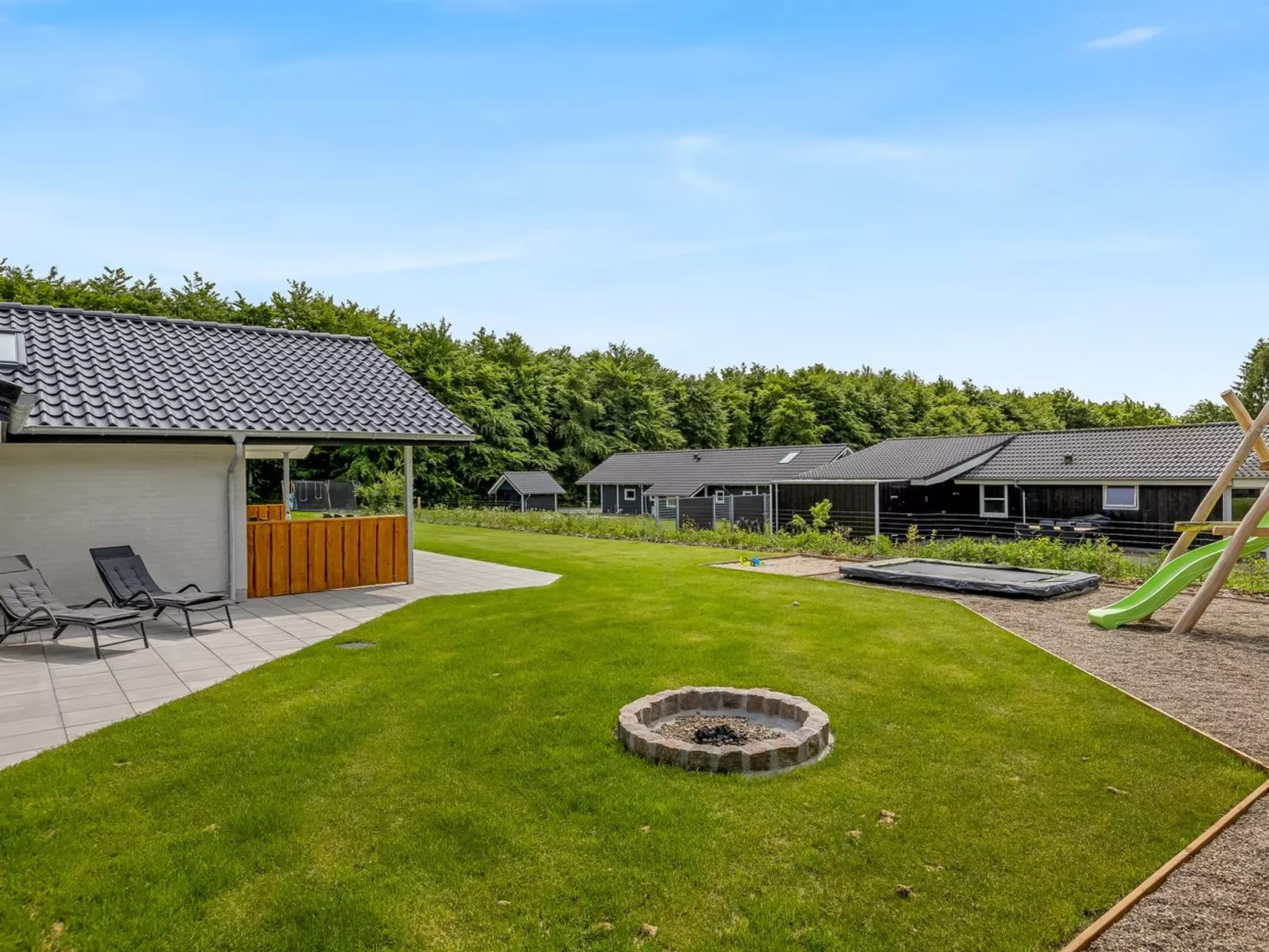 &quot;Alvira&quot; - 30km from the sea-Buiten